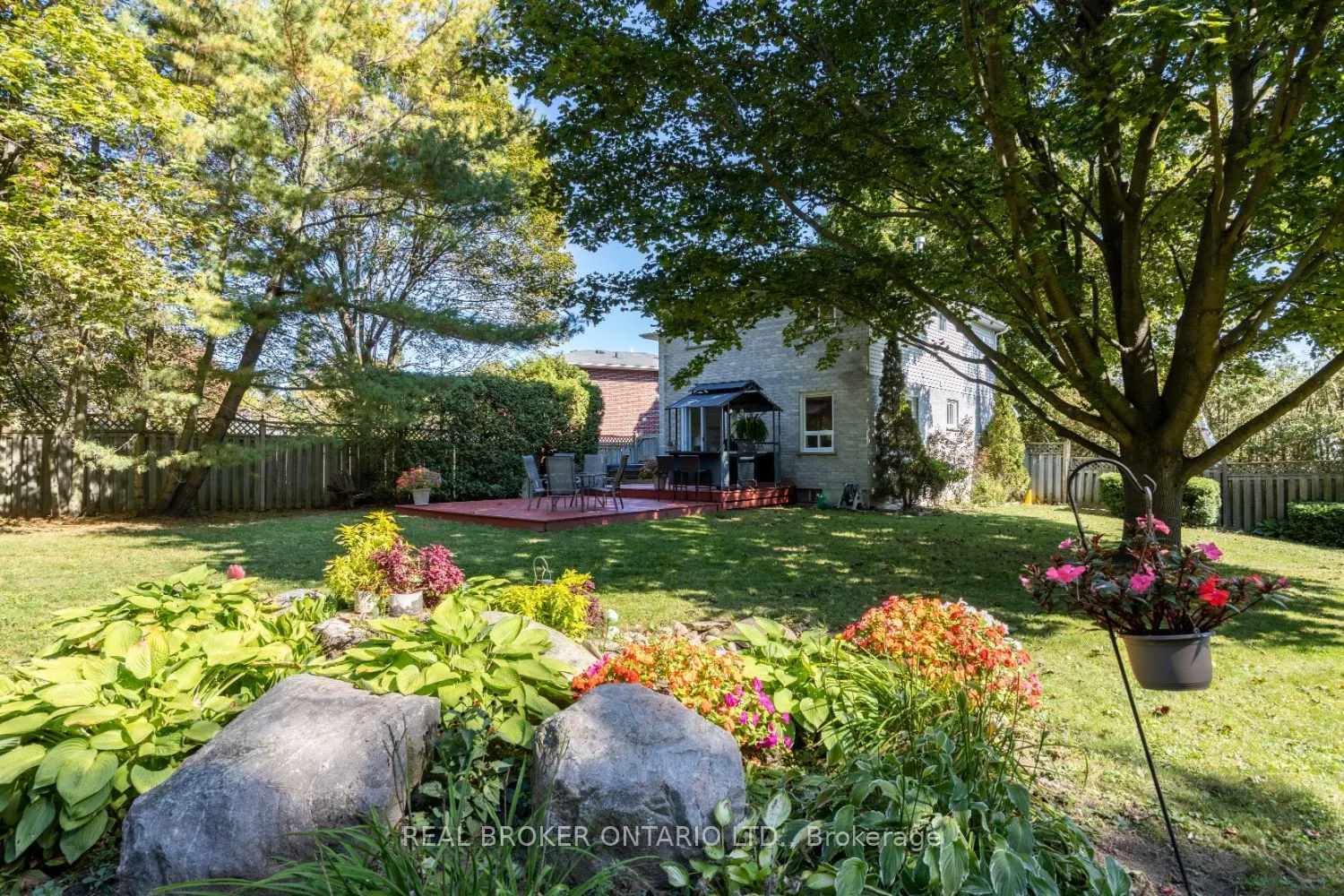6 Andrew Court