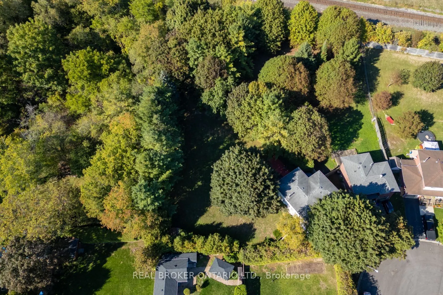 6 Andrew Court