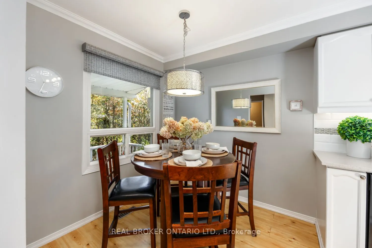 6 Andrew Court