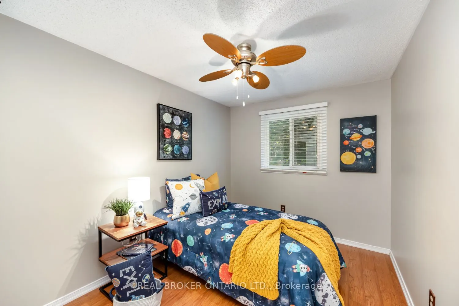 6 Andrew Court
