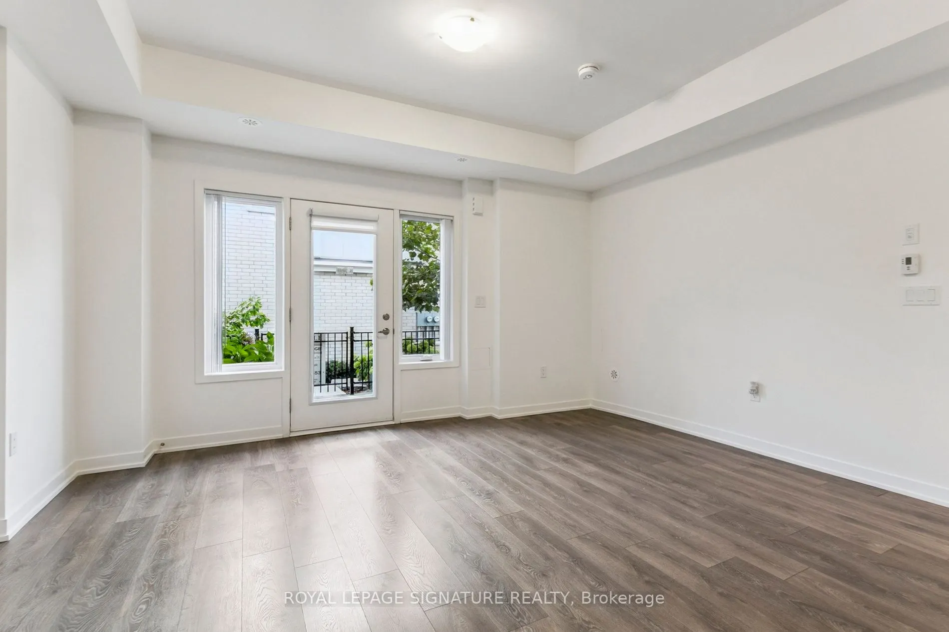 1525 Kingston Road, #810