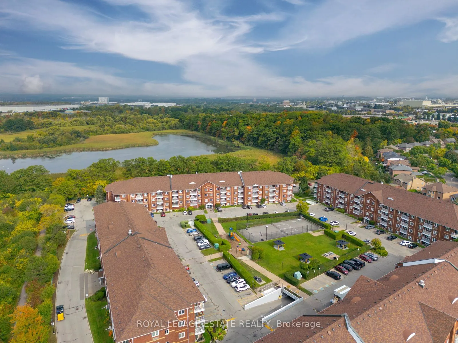 195 Lake Driveway W, #414