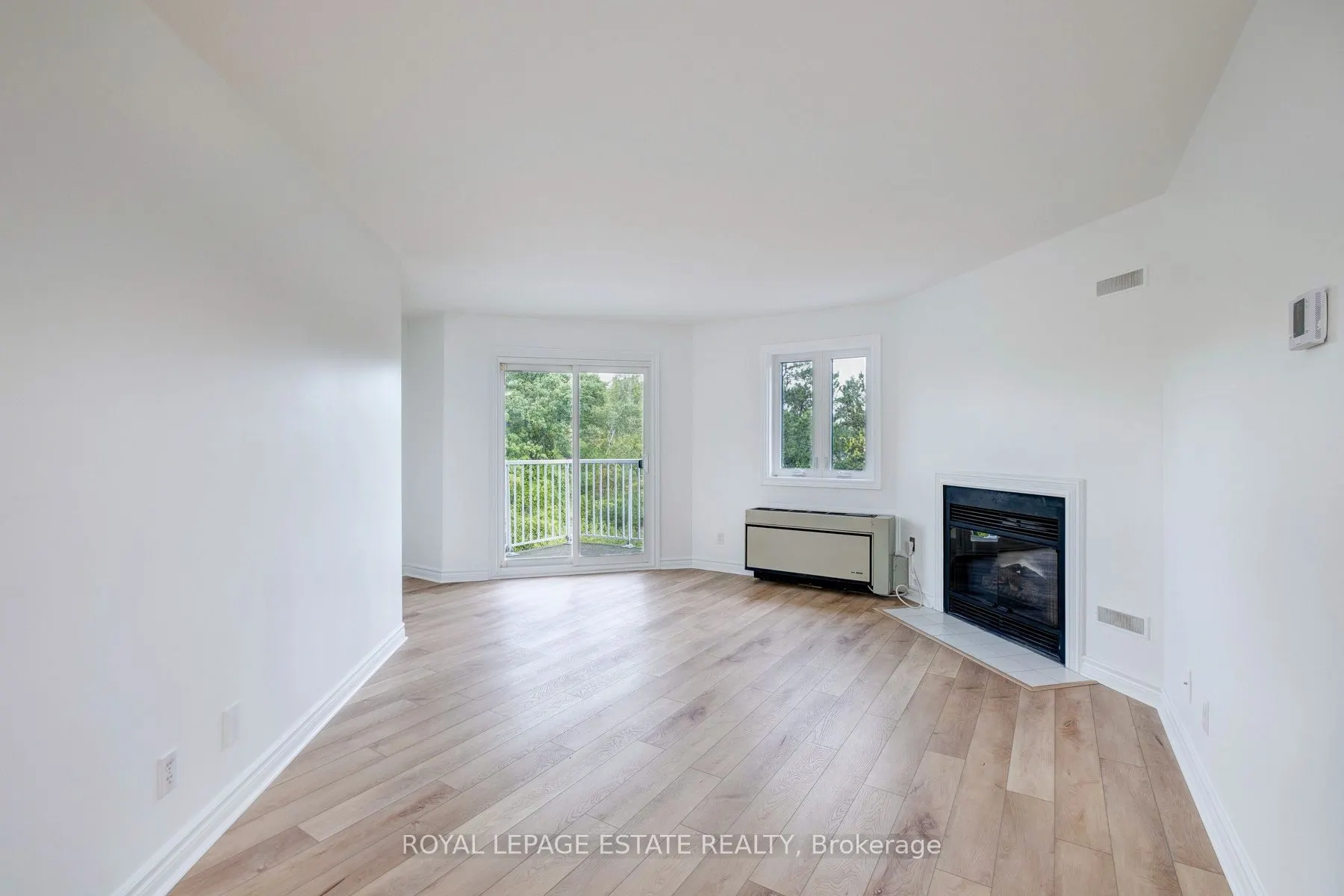 195 Lake Driveway W, #414