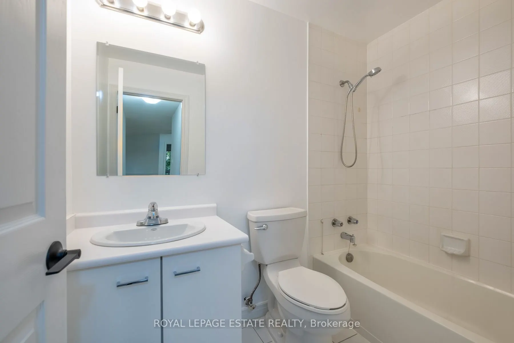 195 Lake Driveway W, #414
