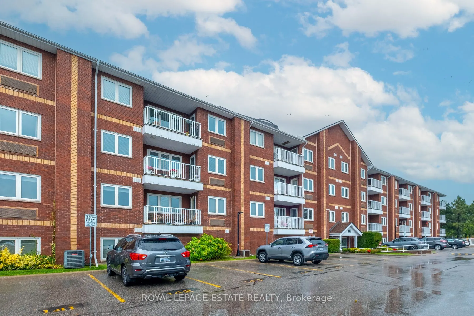 195 Lake Driveway W, #414