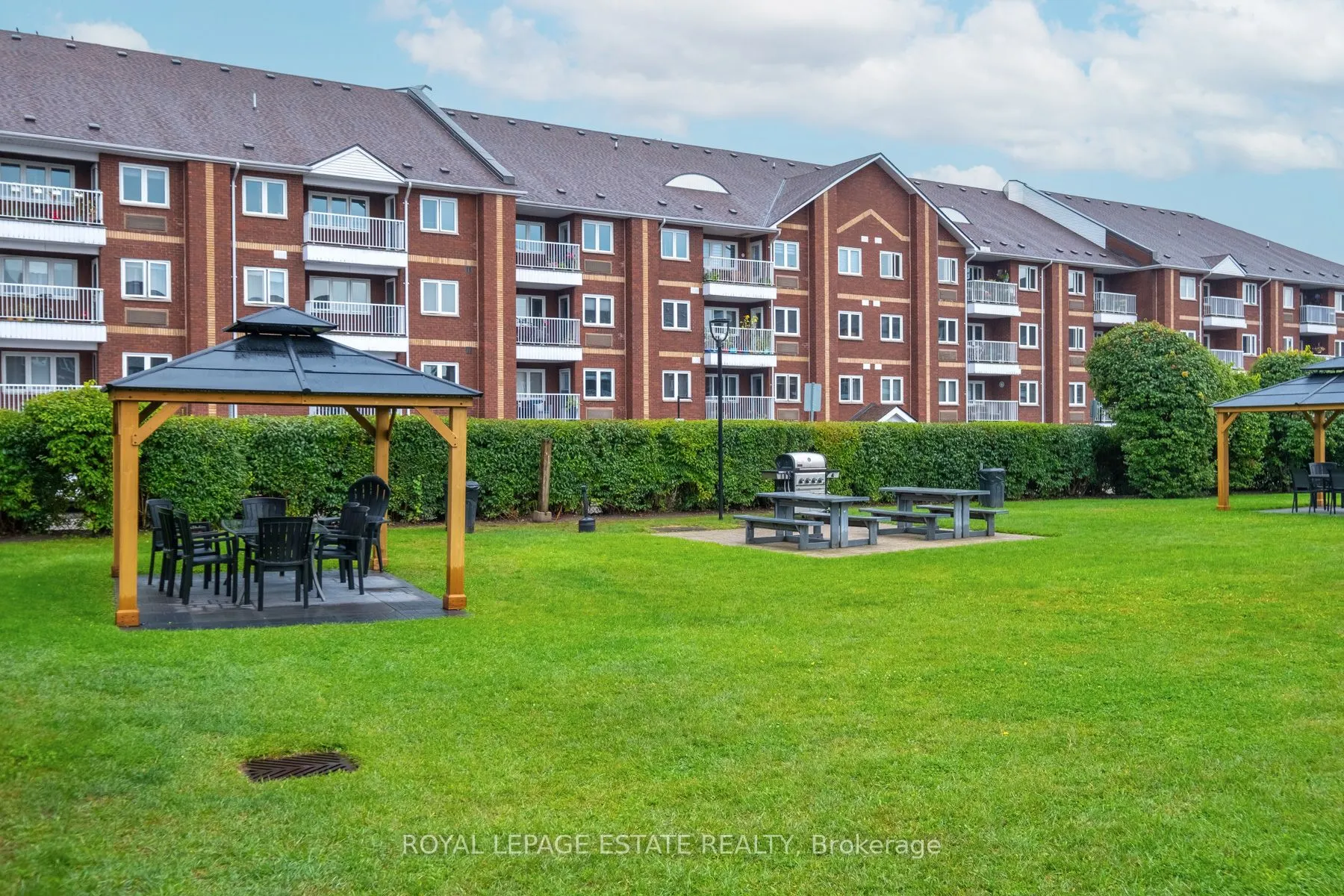 195 Lake Driveway W, #414
