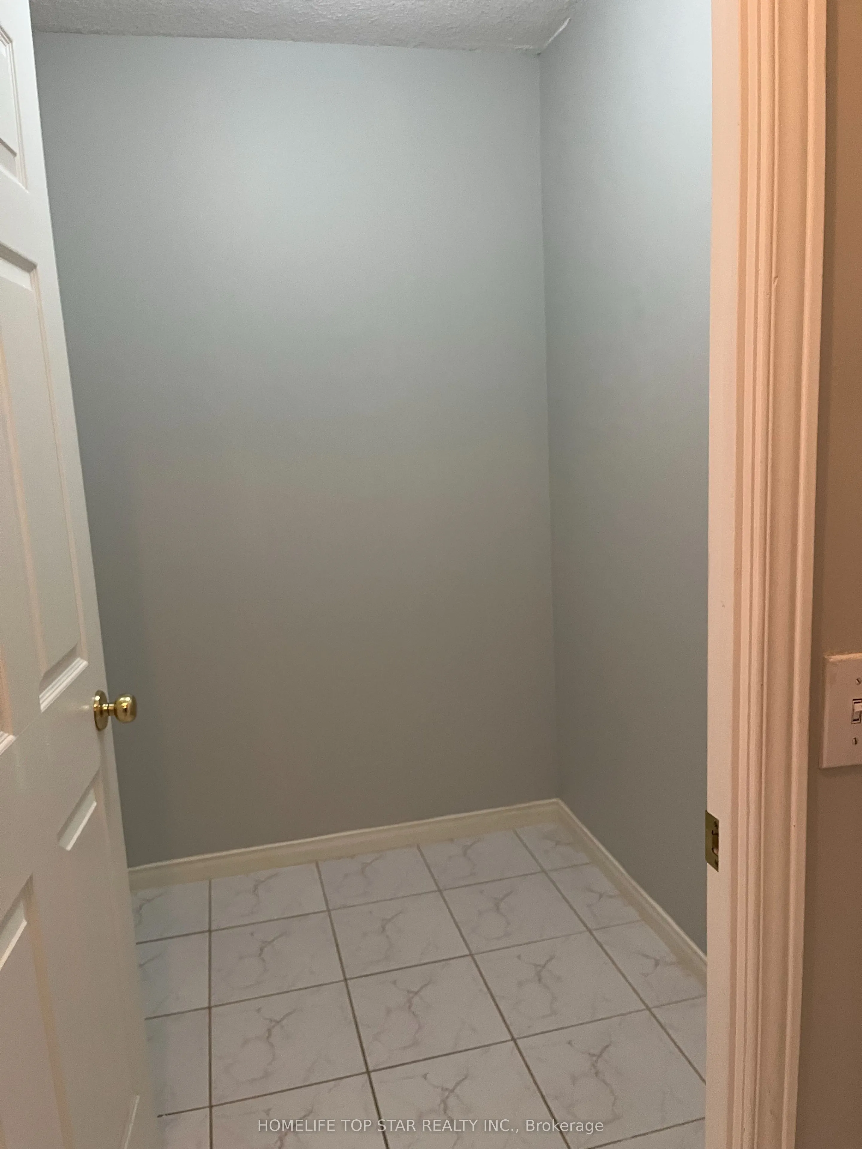 5001 Finch Avenue E, #1211