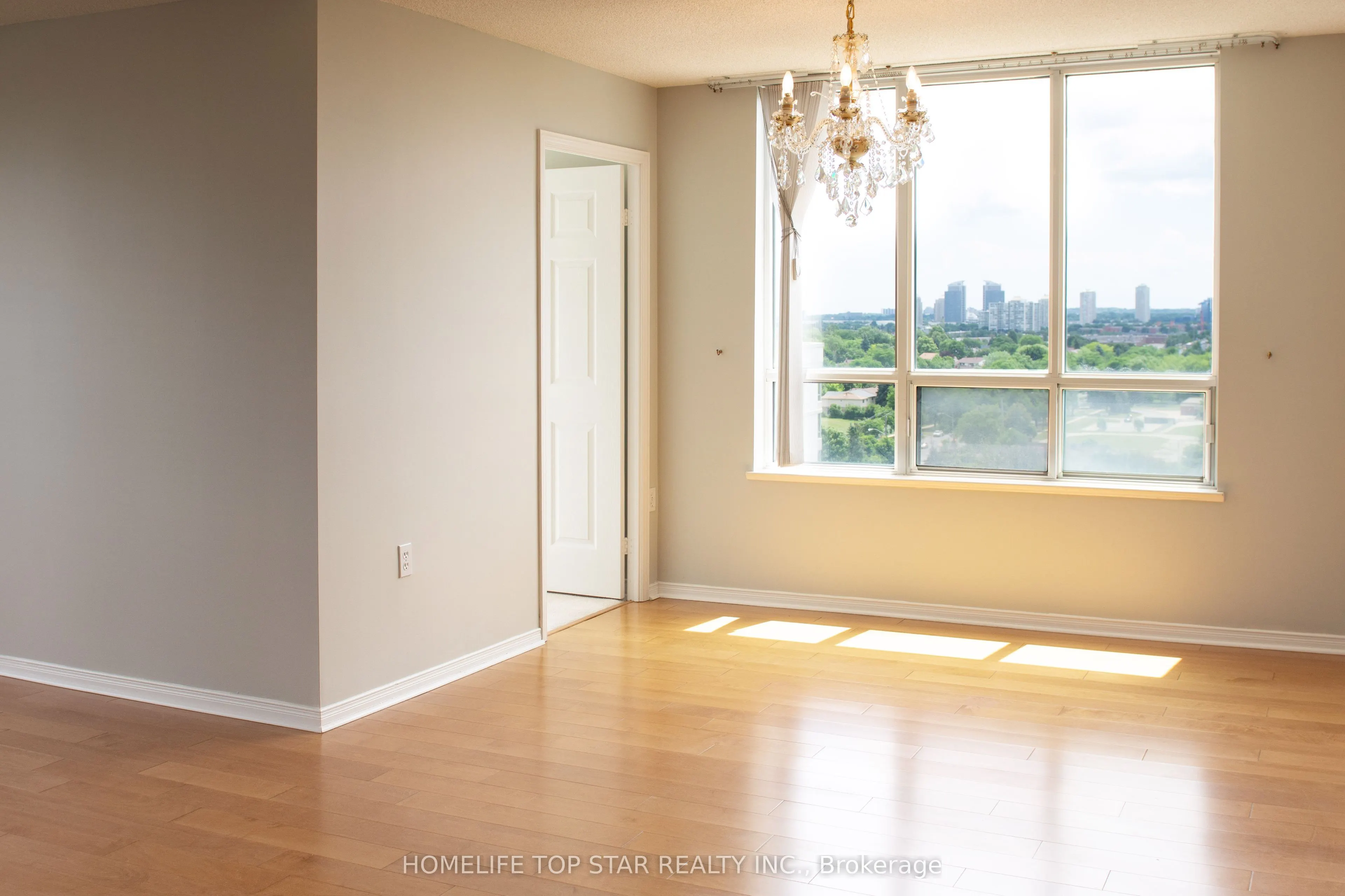 5001 Finch Avenue E, #1211