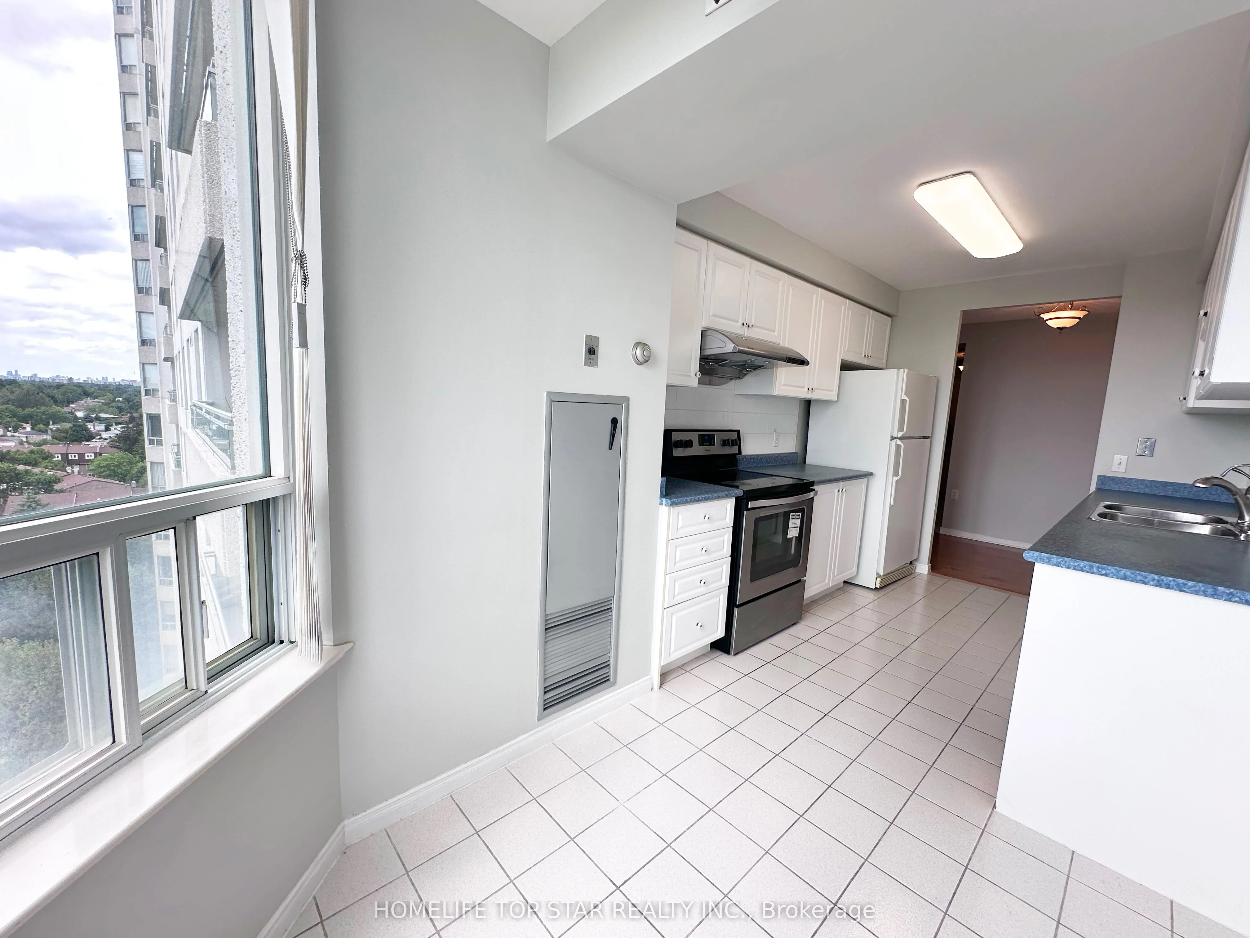 5001 Finch Avenue E, #1211