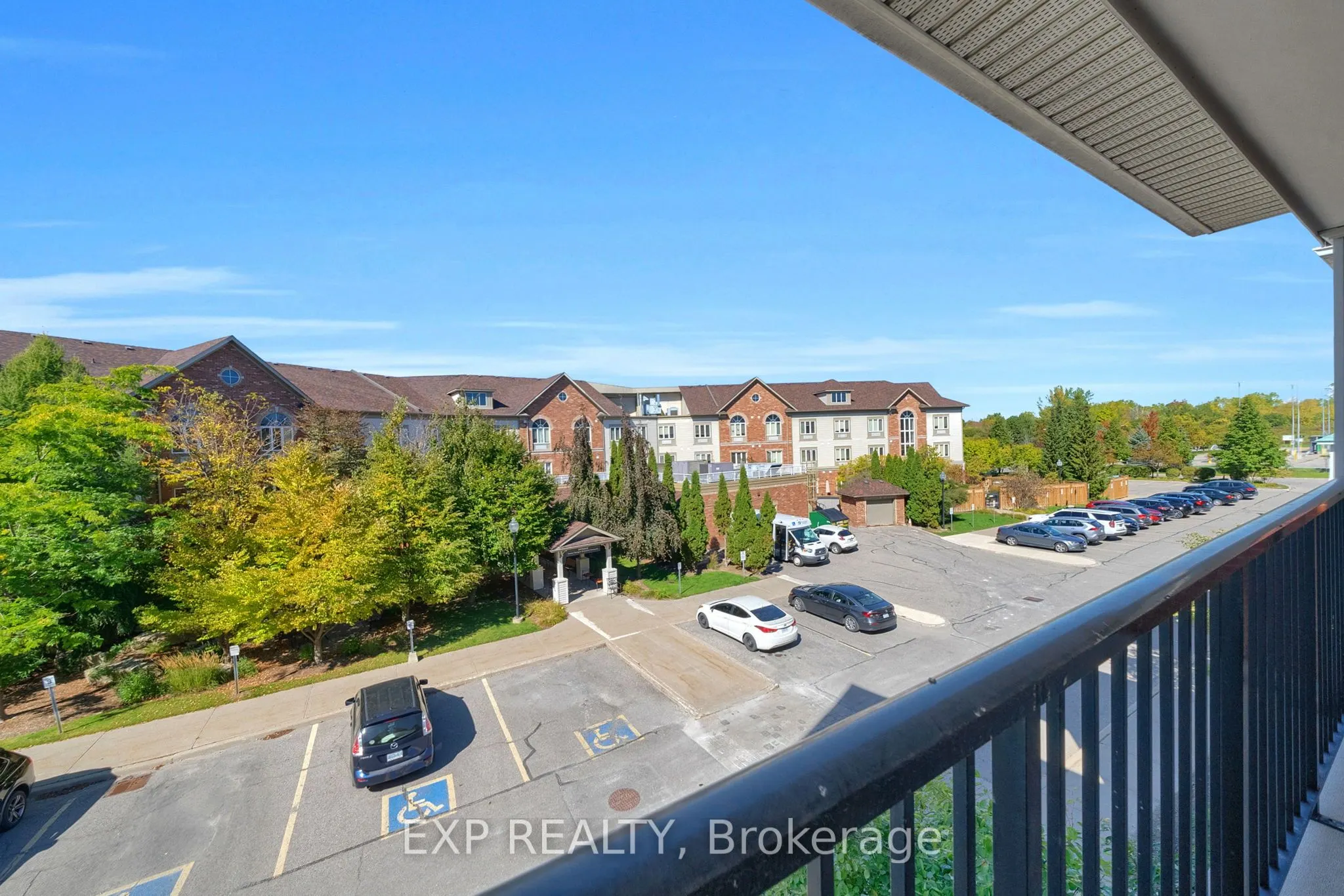 61 Clarington Boulevard, #305