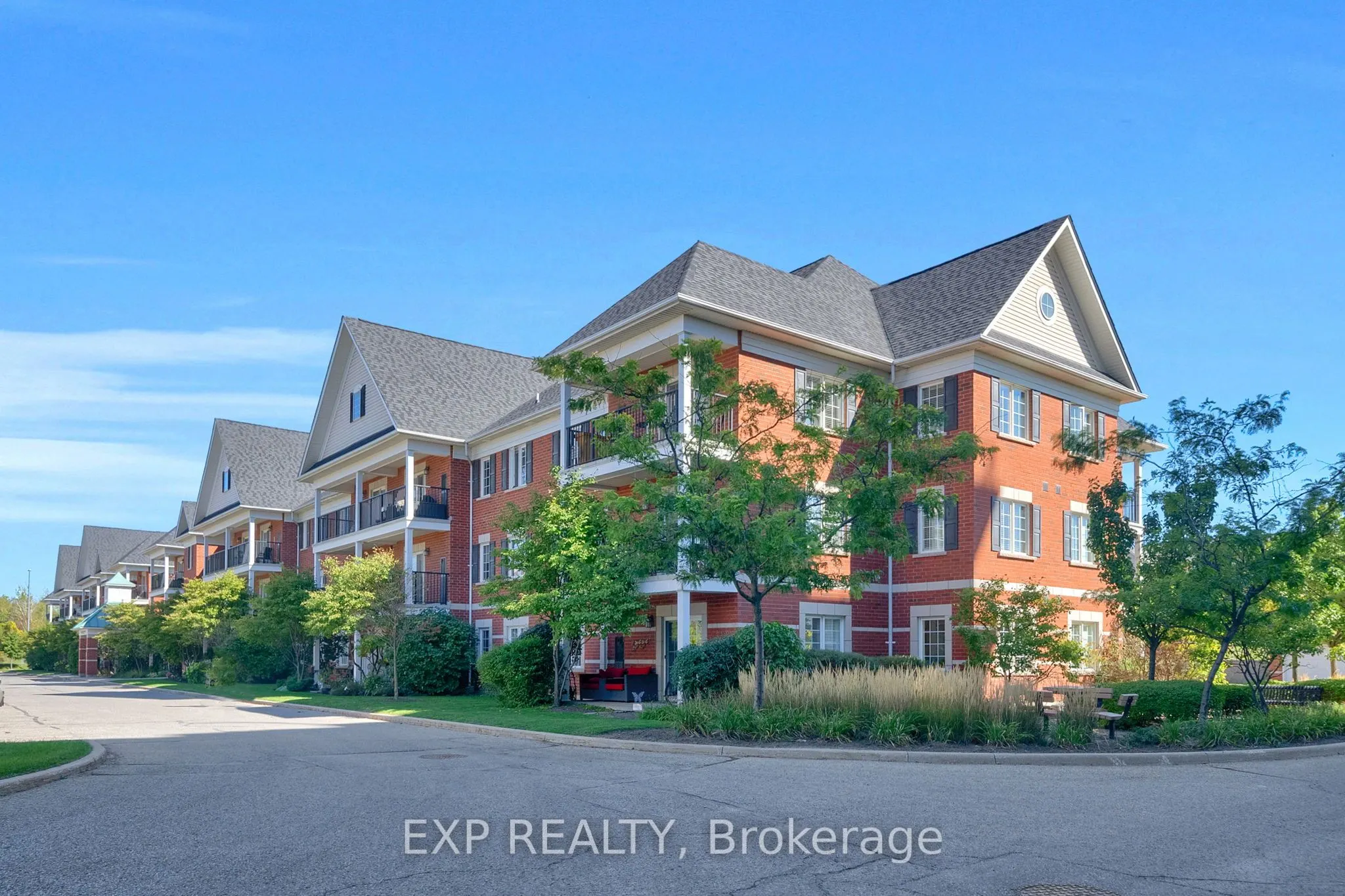 61 Clarington Boulevard, #305