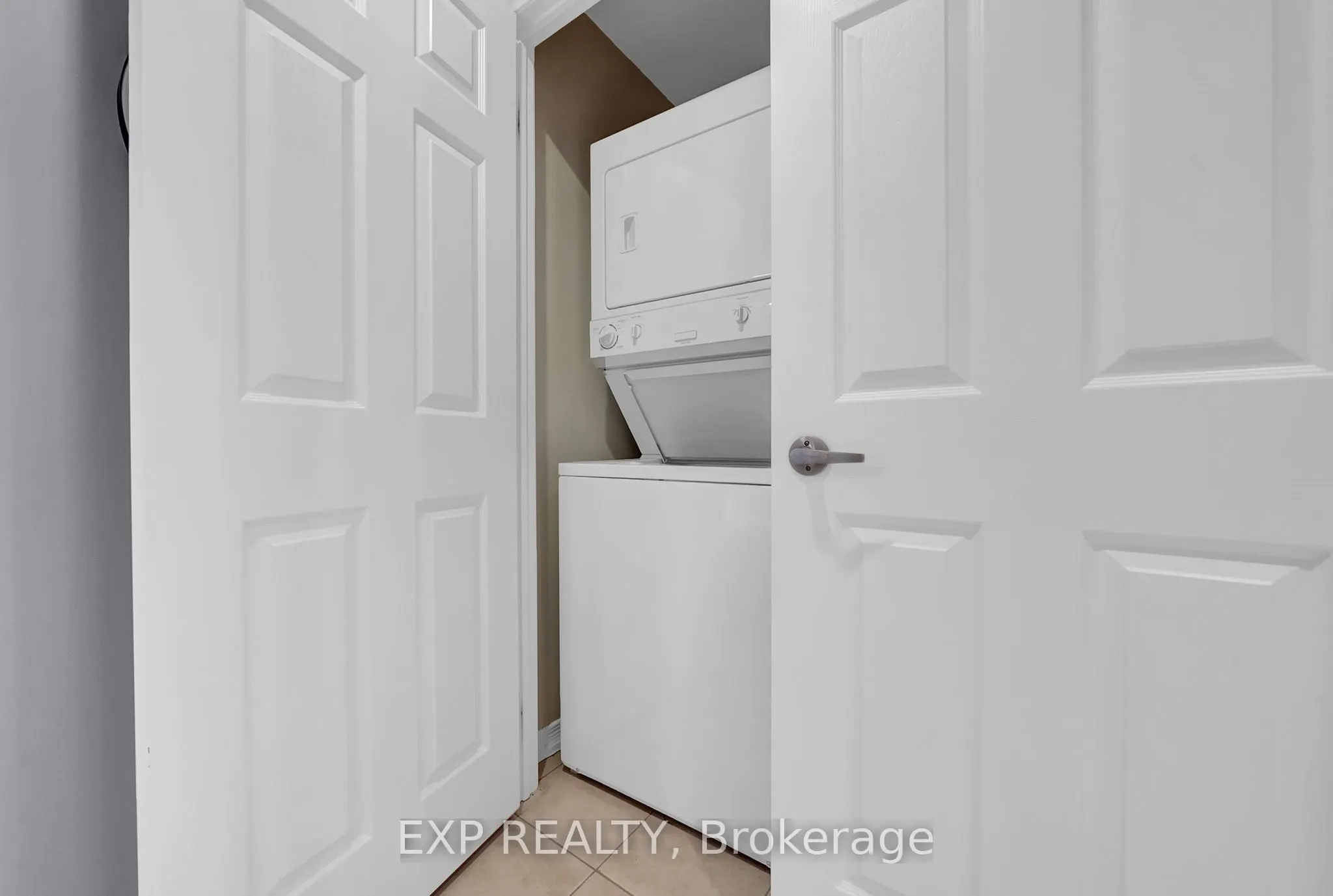 61 Clarington Boulevard, #305