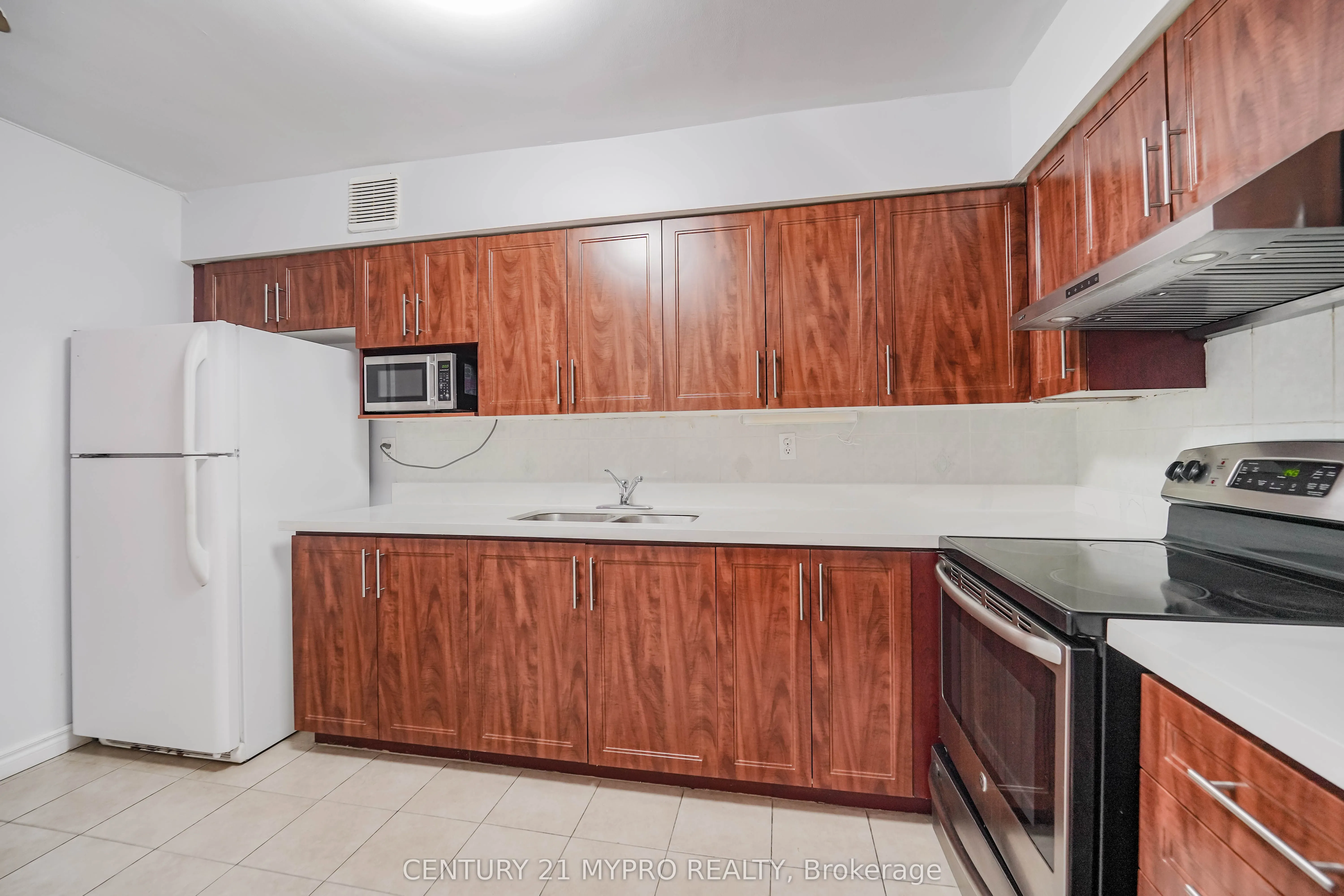 100 Echo Point, #1708
