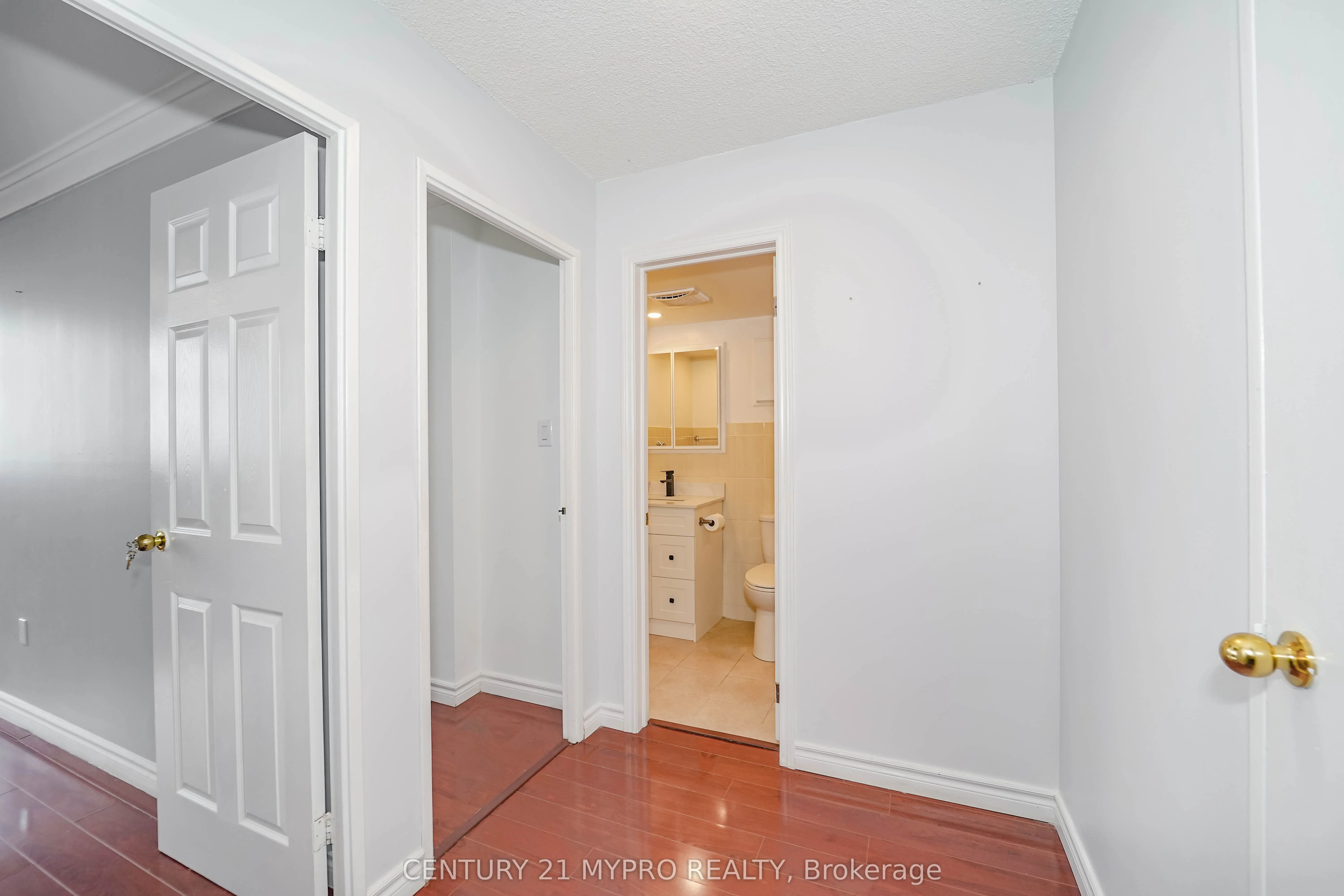 100 Echo Point, #1708