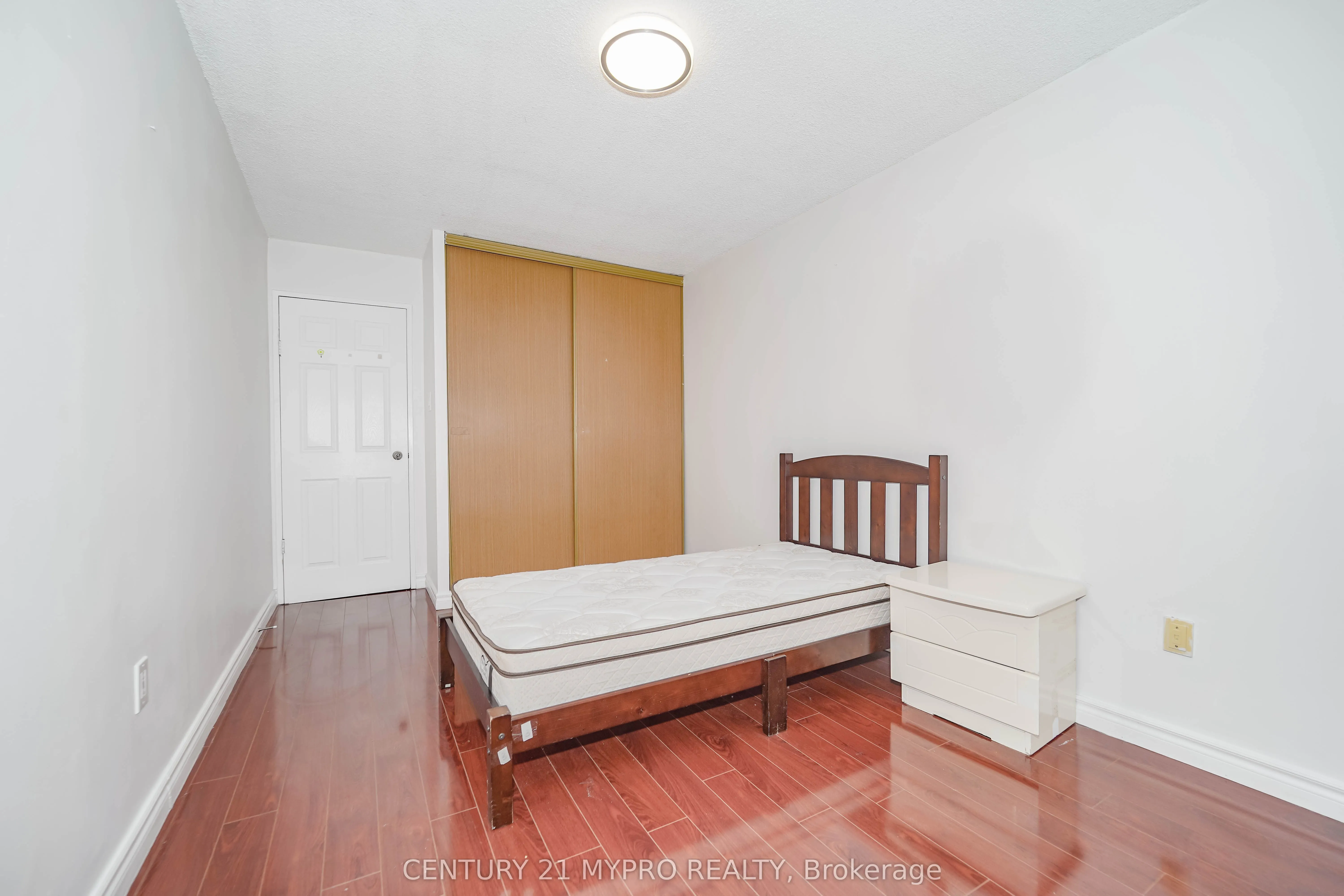 100 Echo Point, #1708
