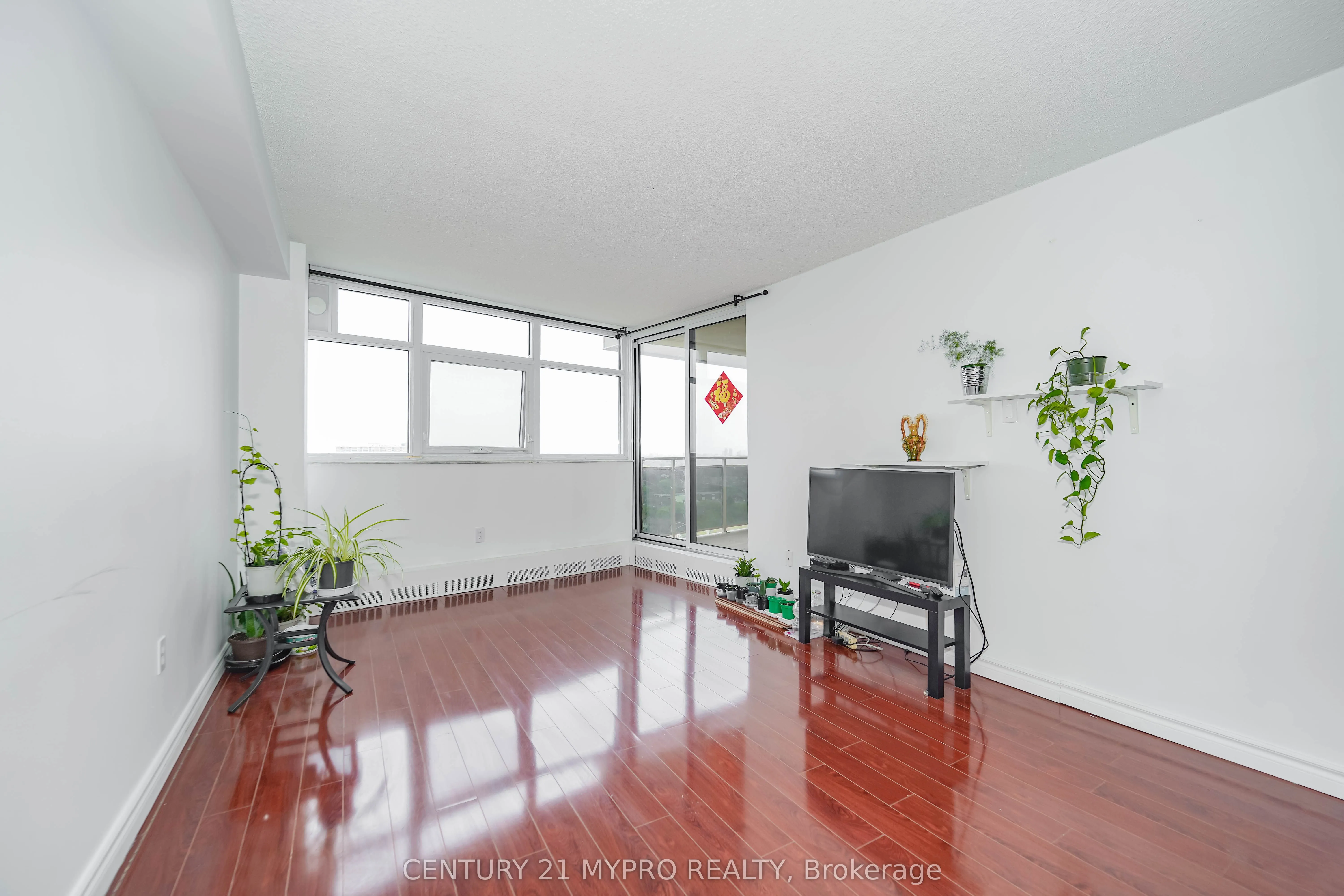 100 Echo Point, #1708