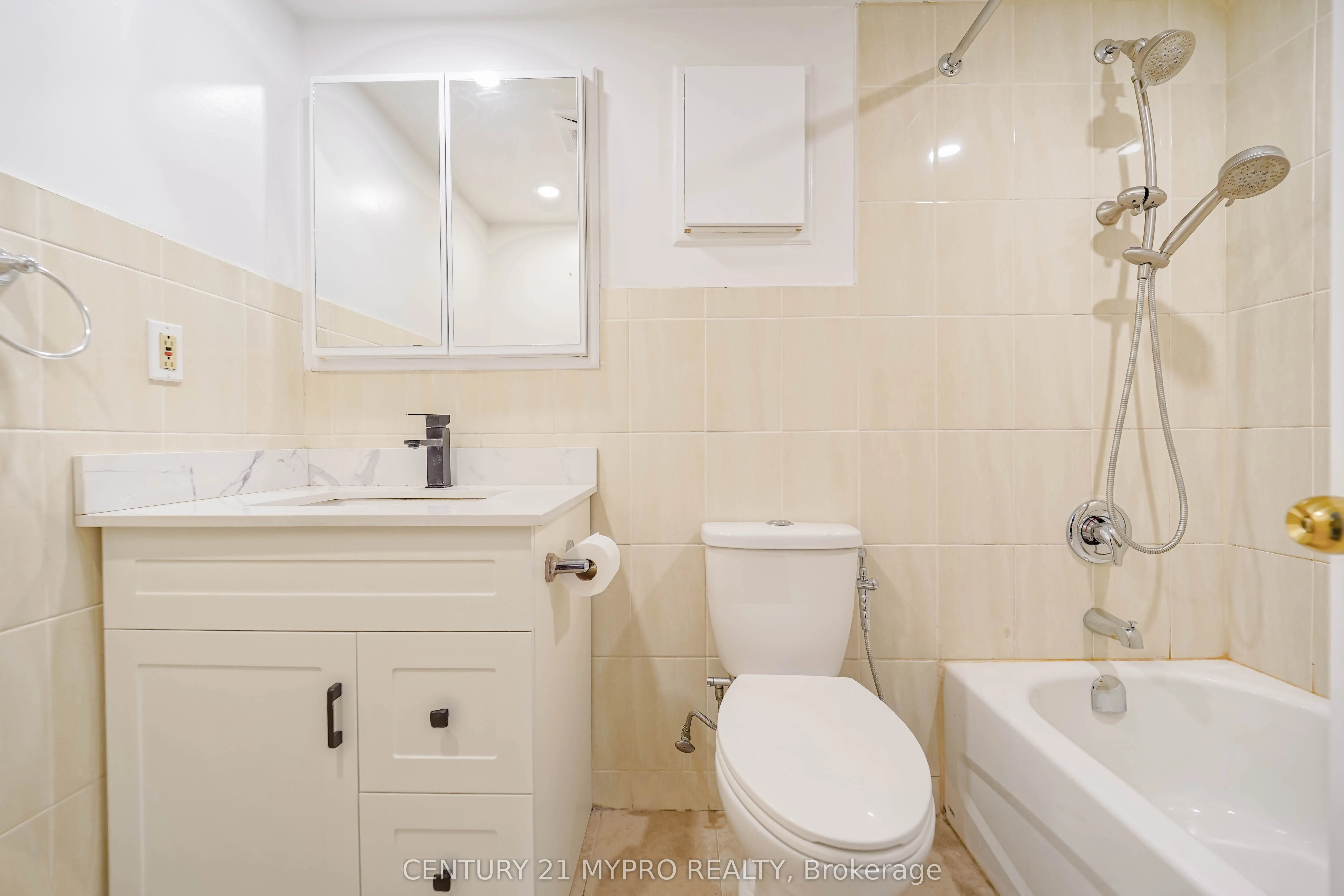 100 Echo Point, #1708