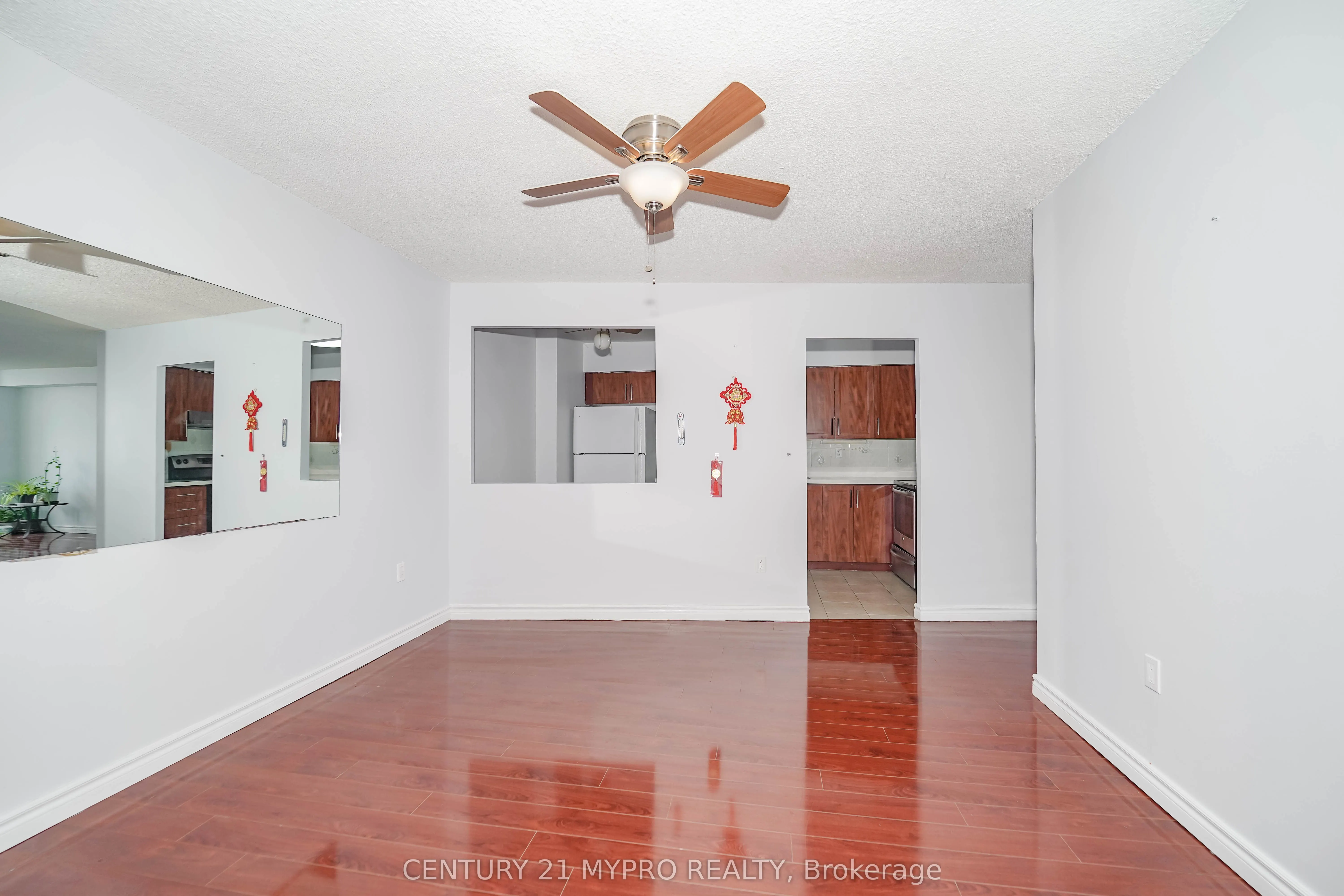 100 Echo Point, #1708