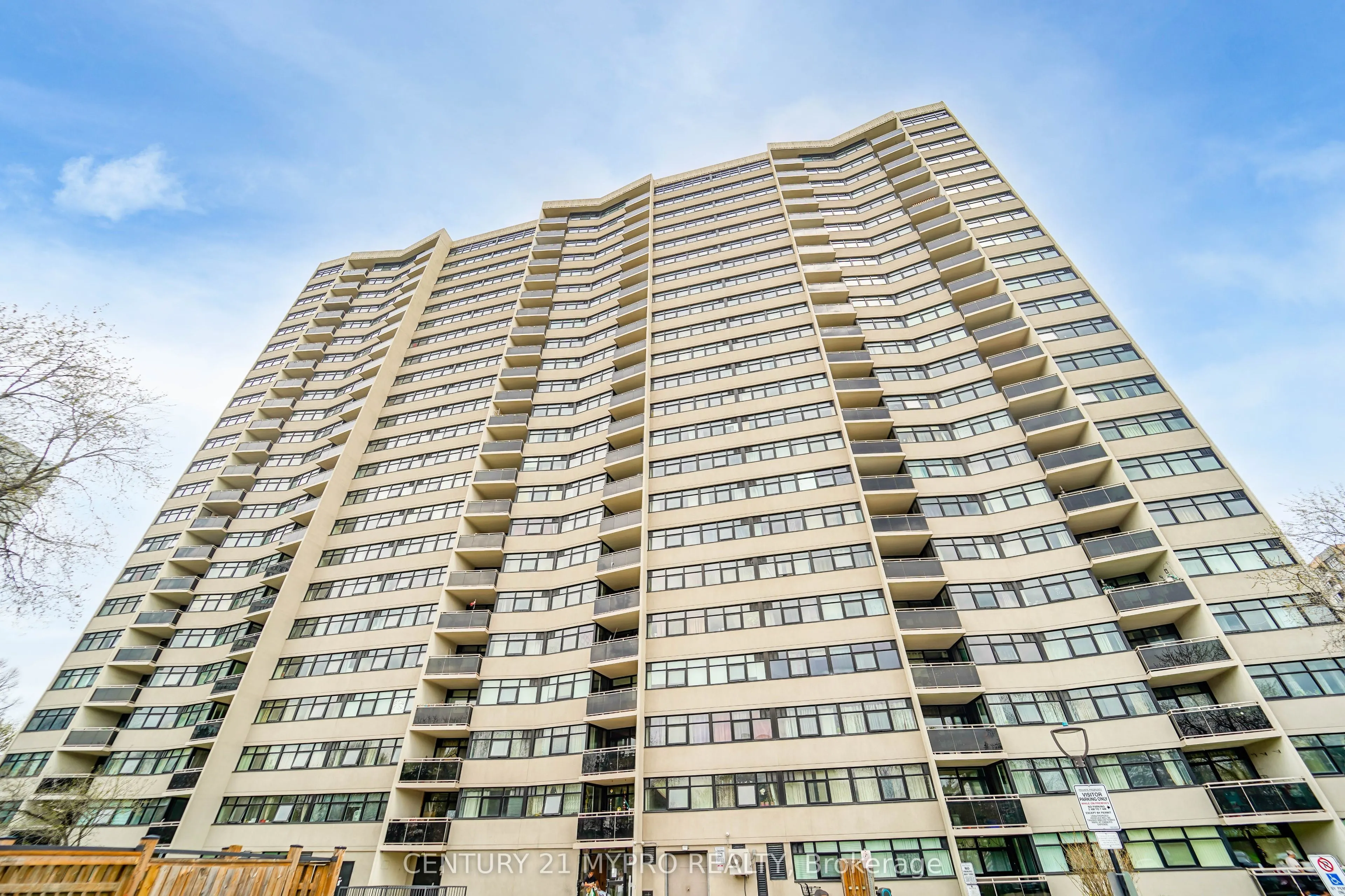 100 Echo Point, #1708
