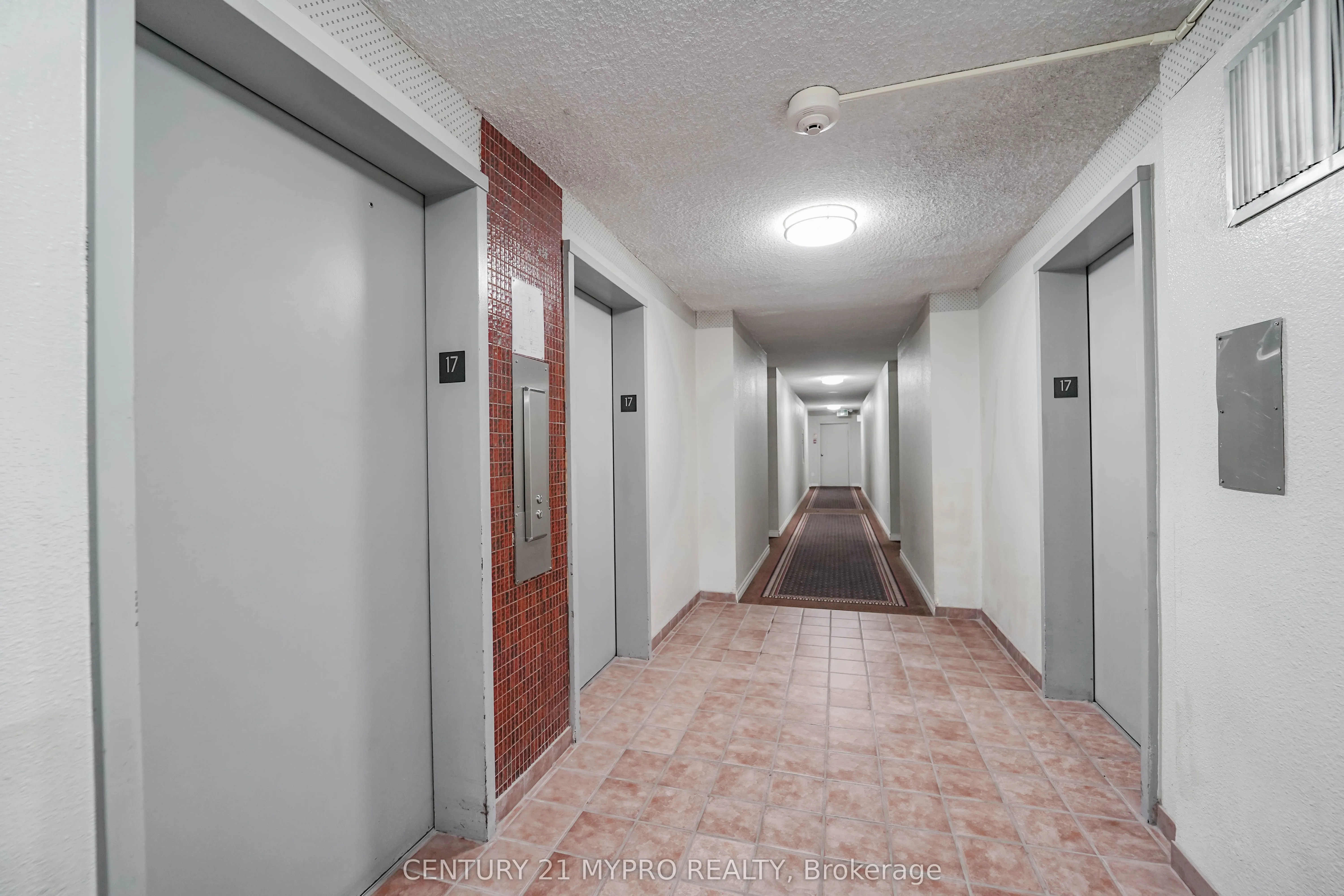 100 Echo Point, #1708