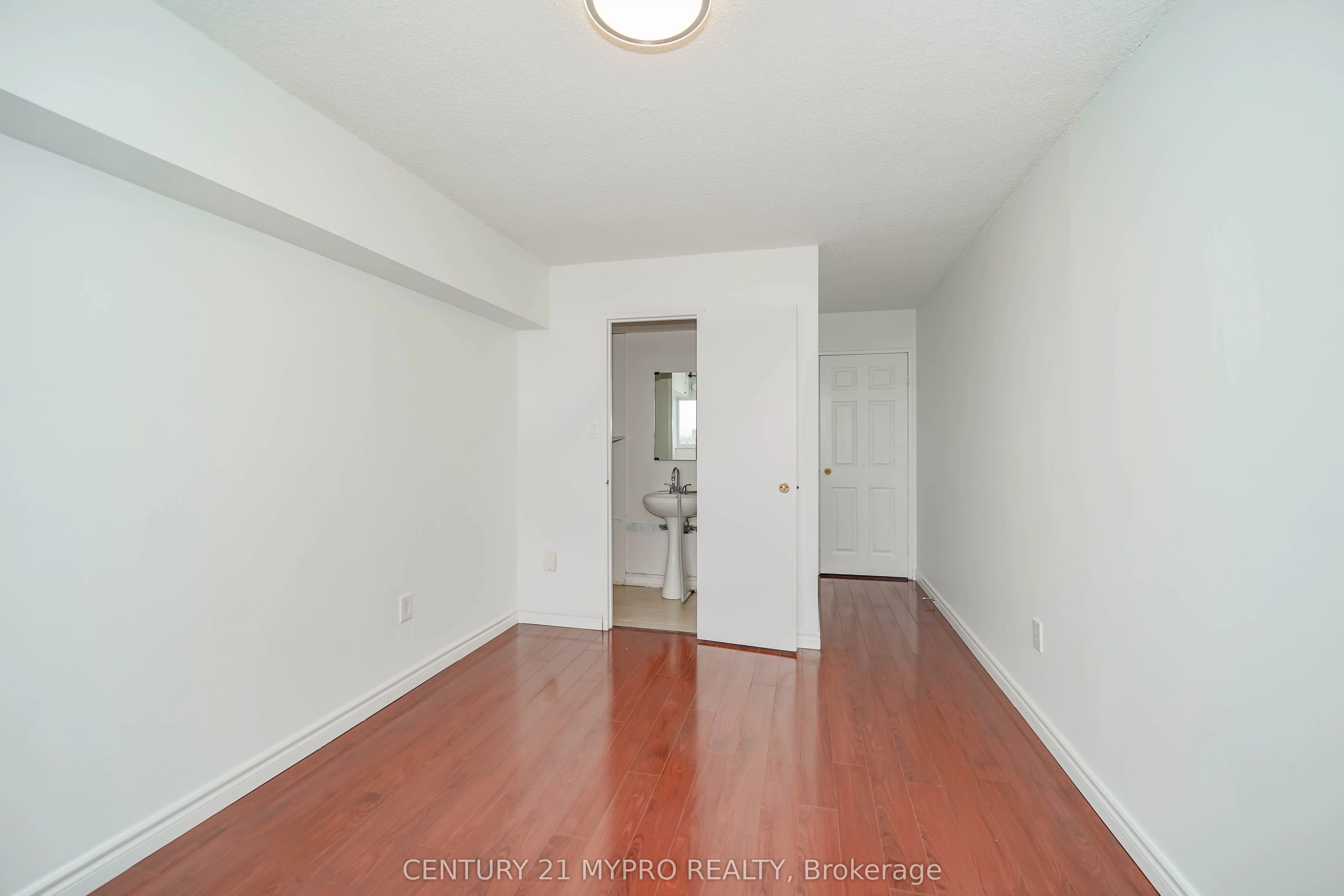 100 Echo Point, #1708