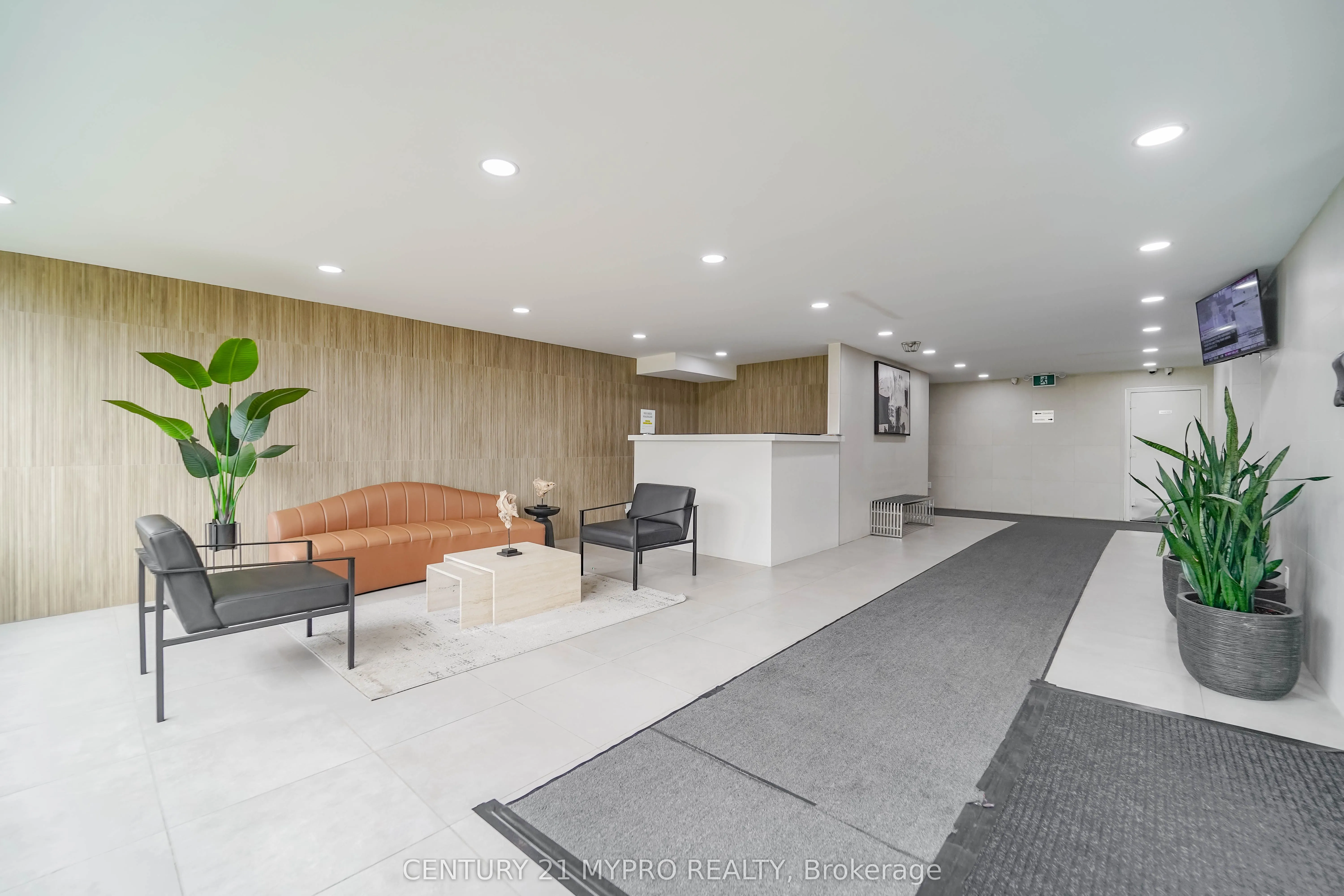 100 Echo Point, #1708