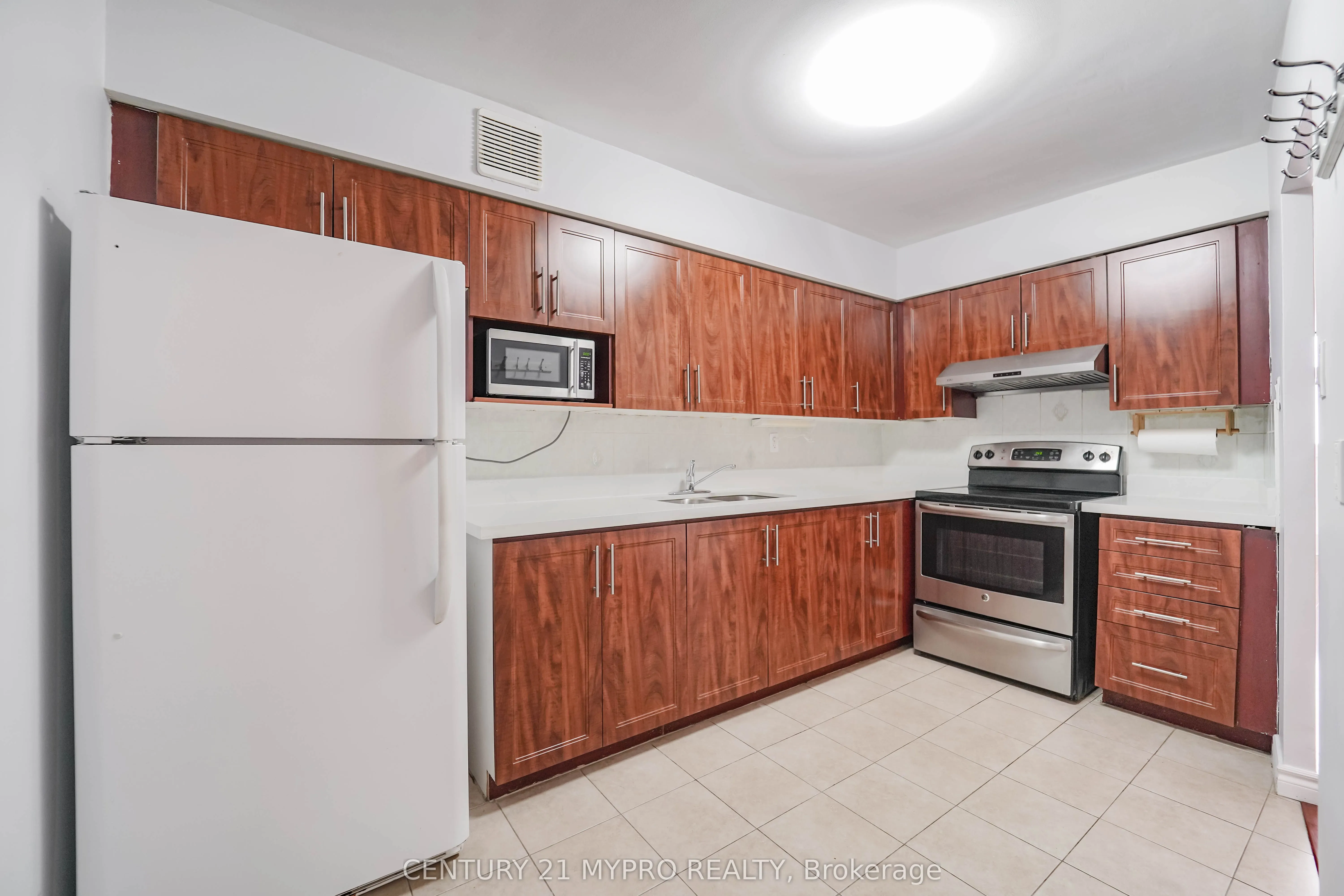 100 Echo Point, #1708