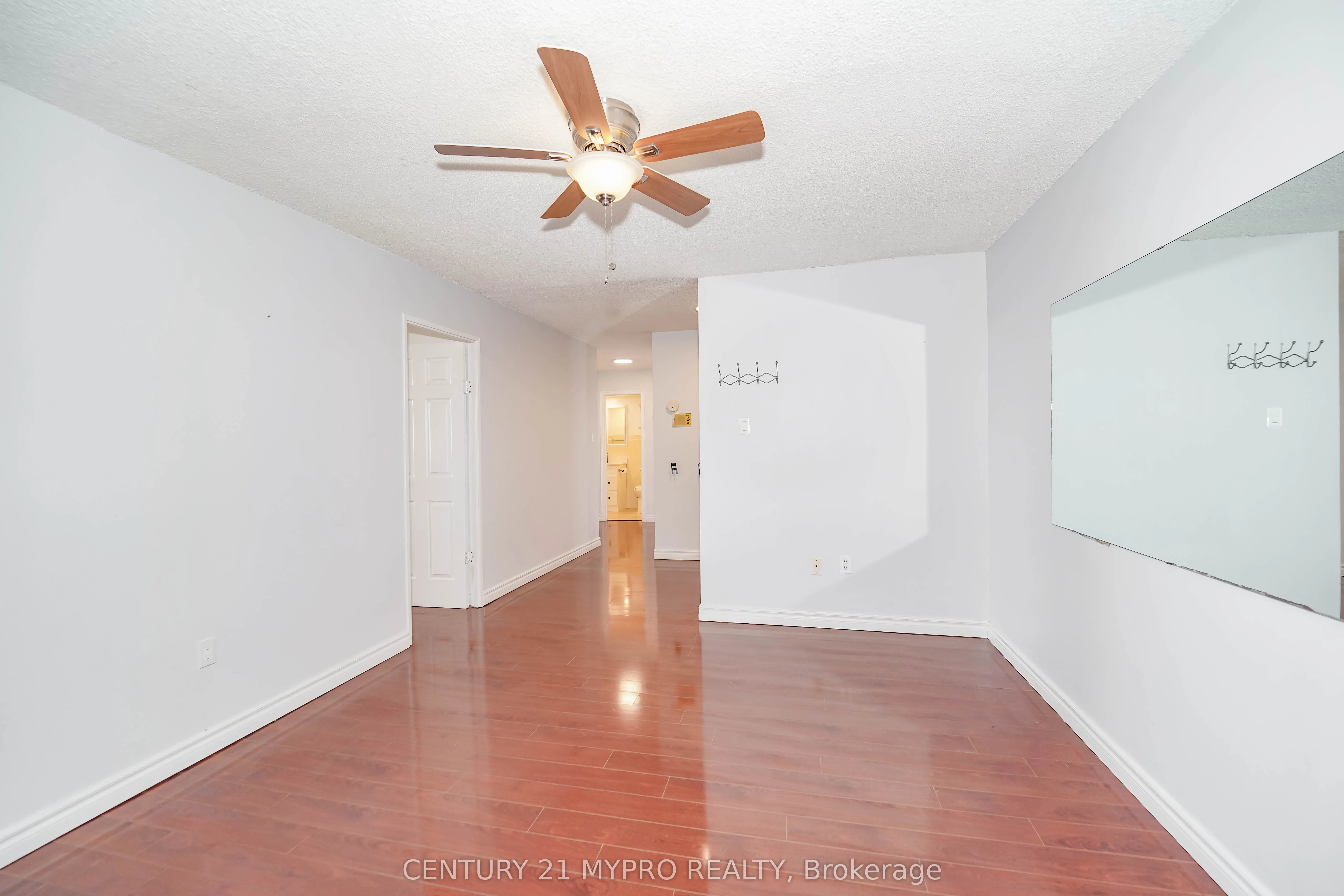 100 Echo Point, #1708