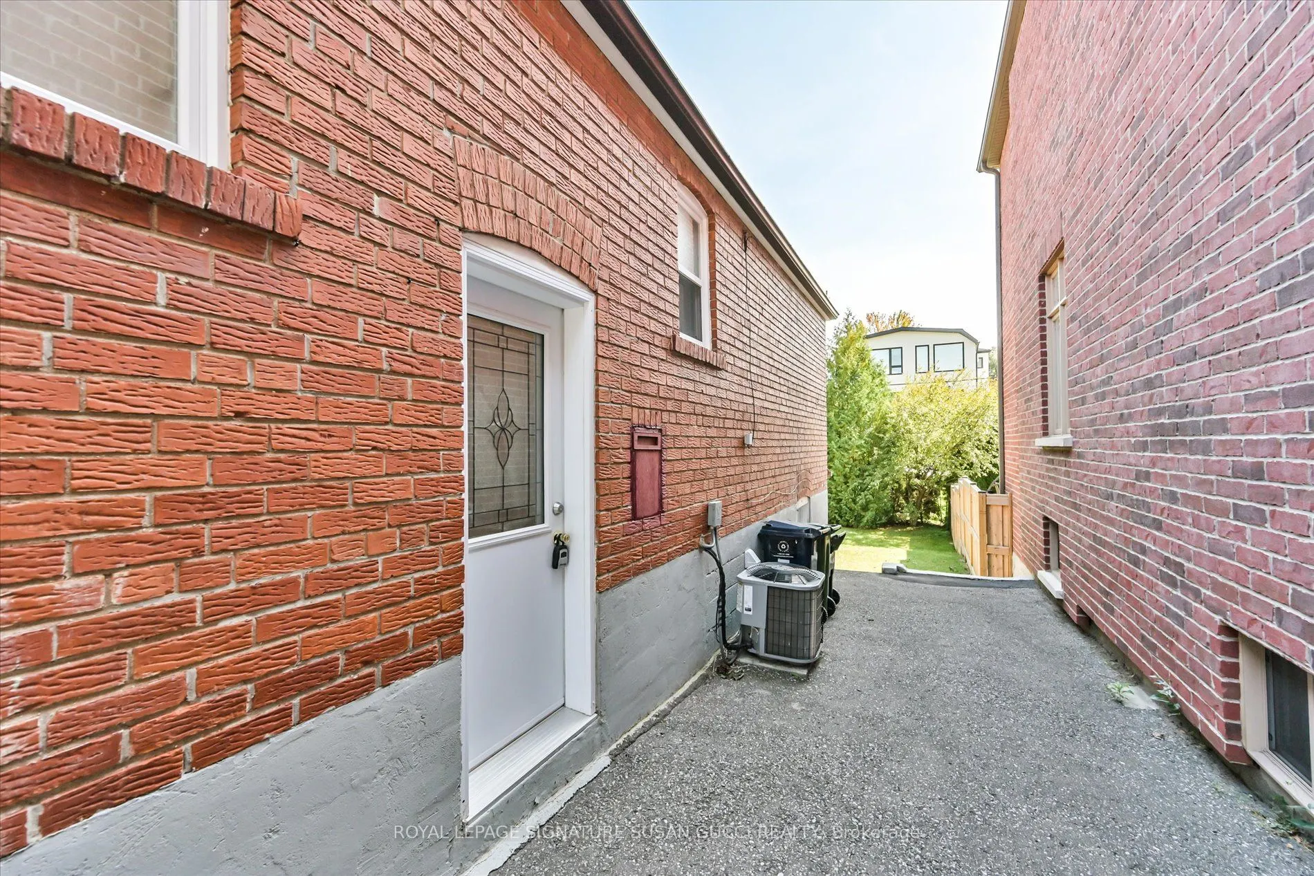 127 Furnival Road