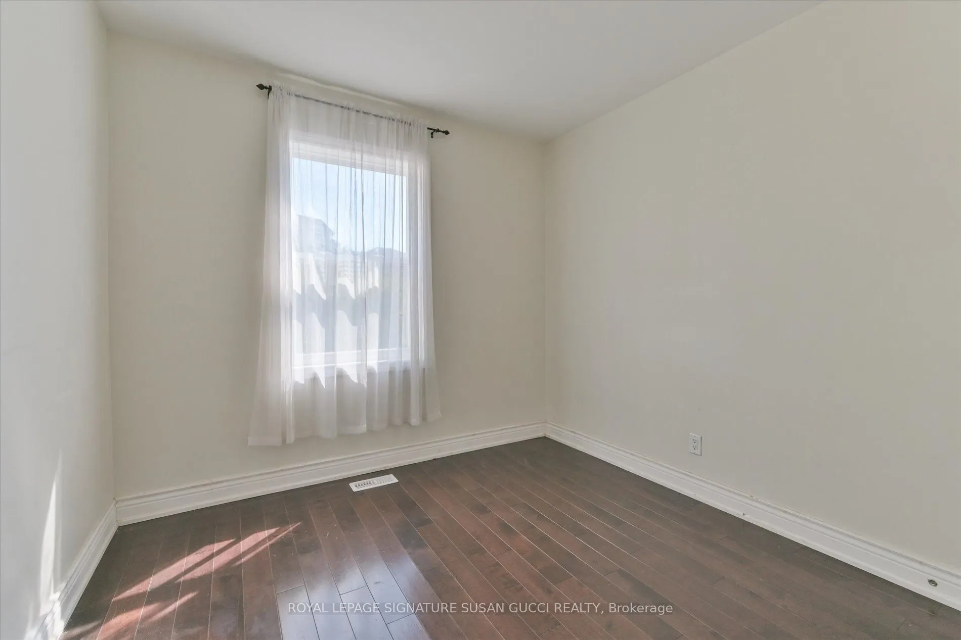 127 Furnival Road