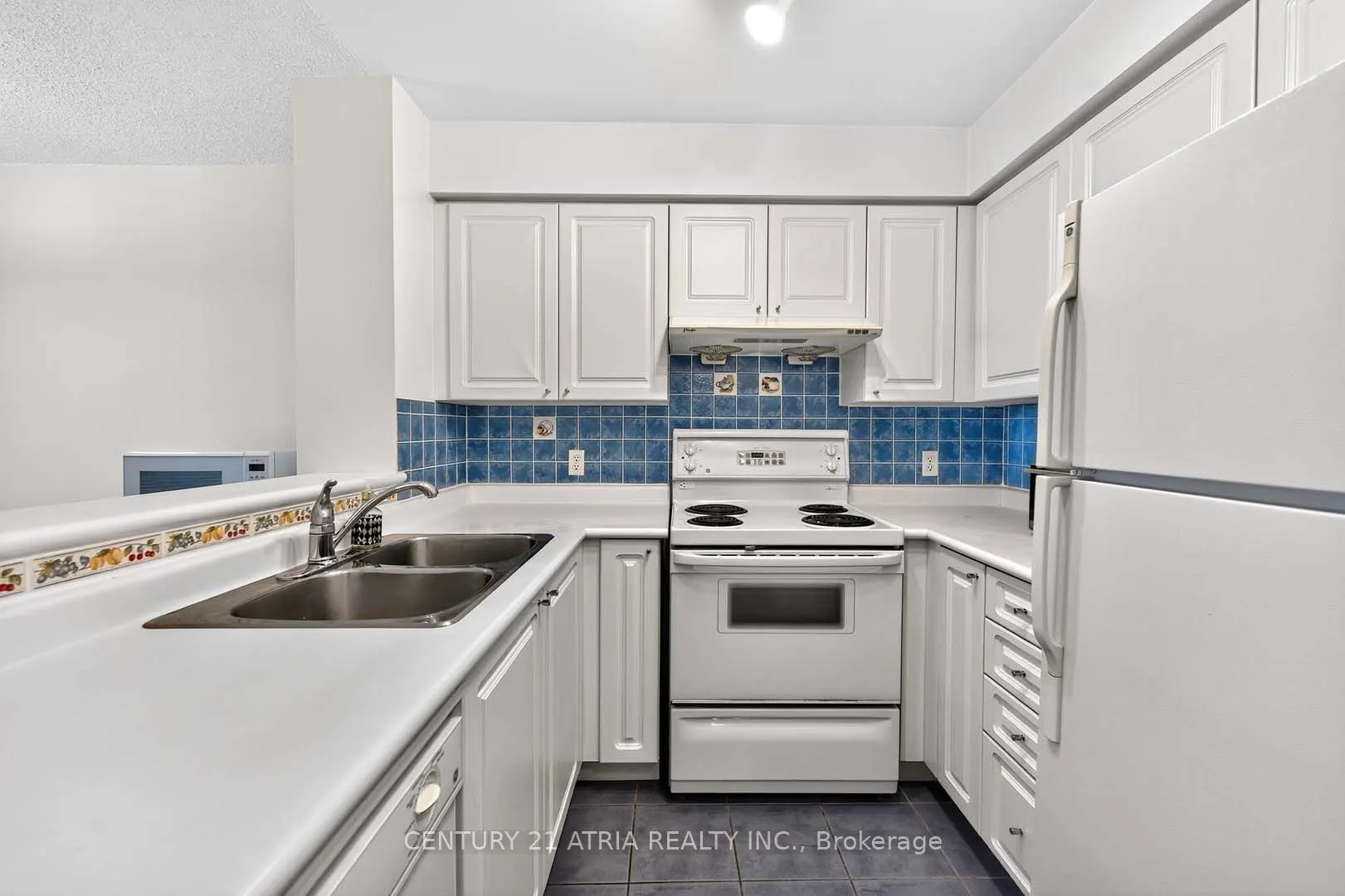 11 Lee Centre Drive, #1115