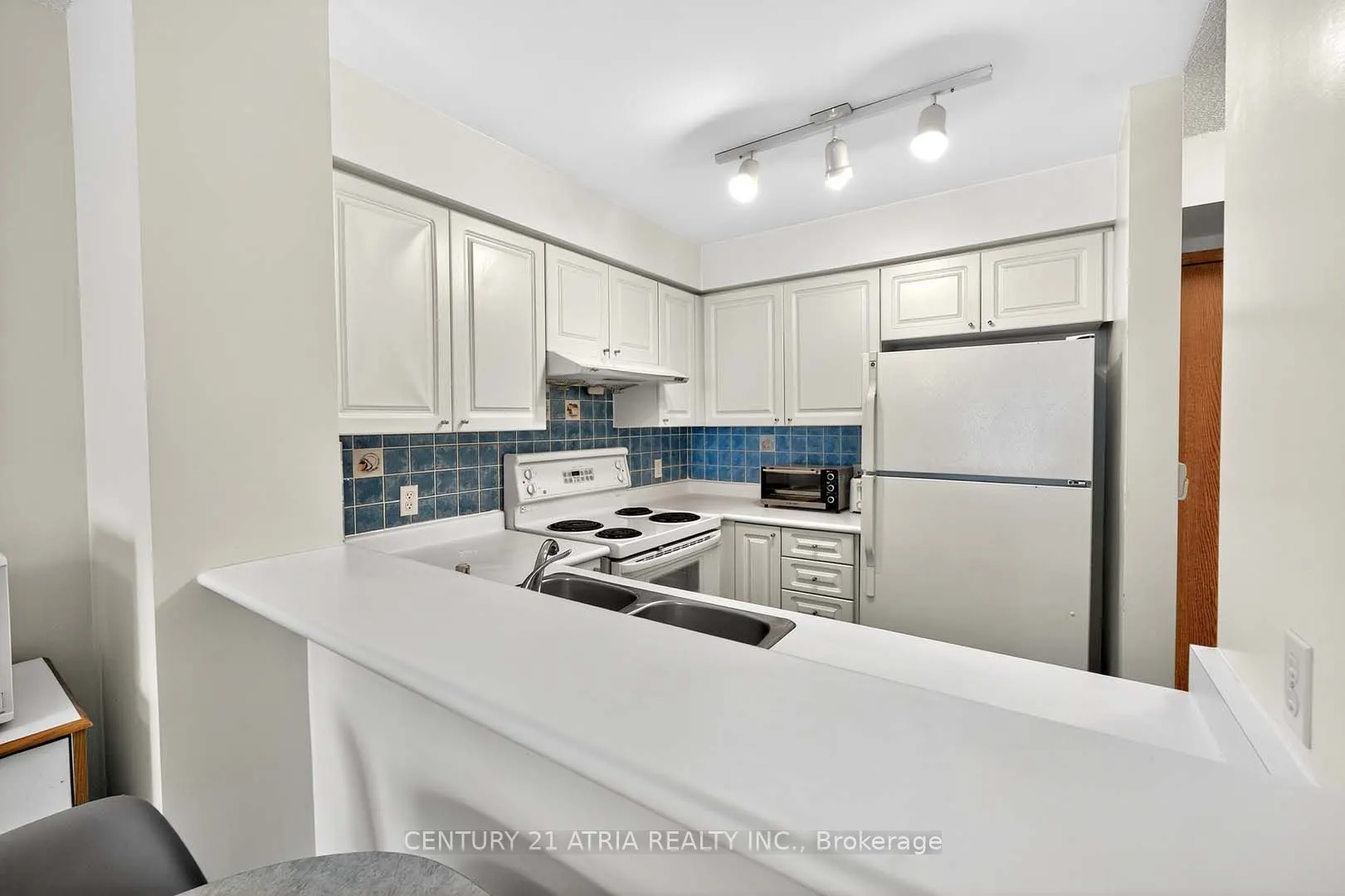 11 Lee Centre Drive, #1115