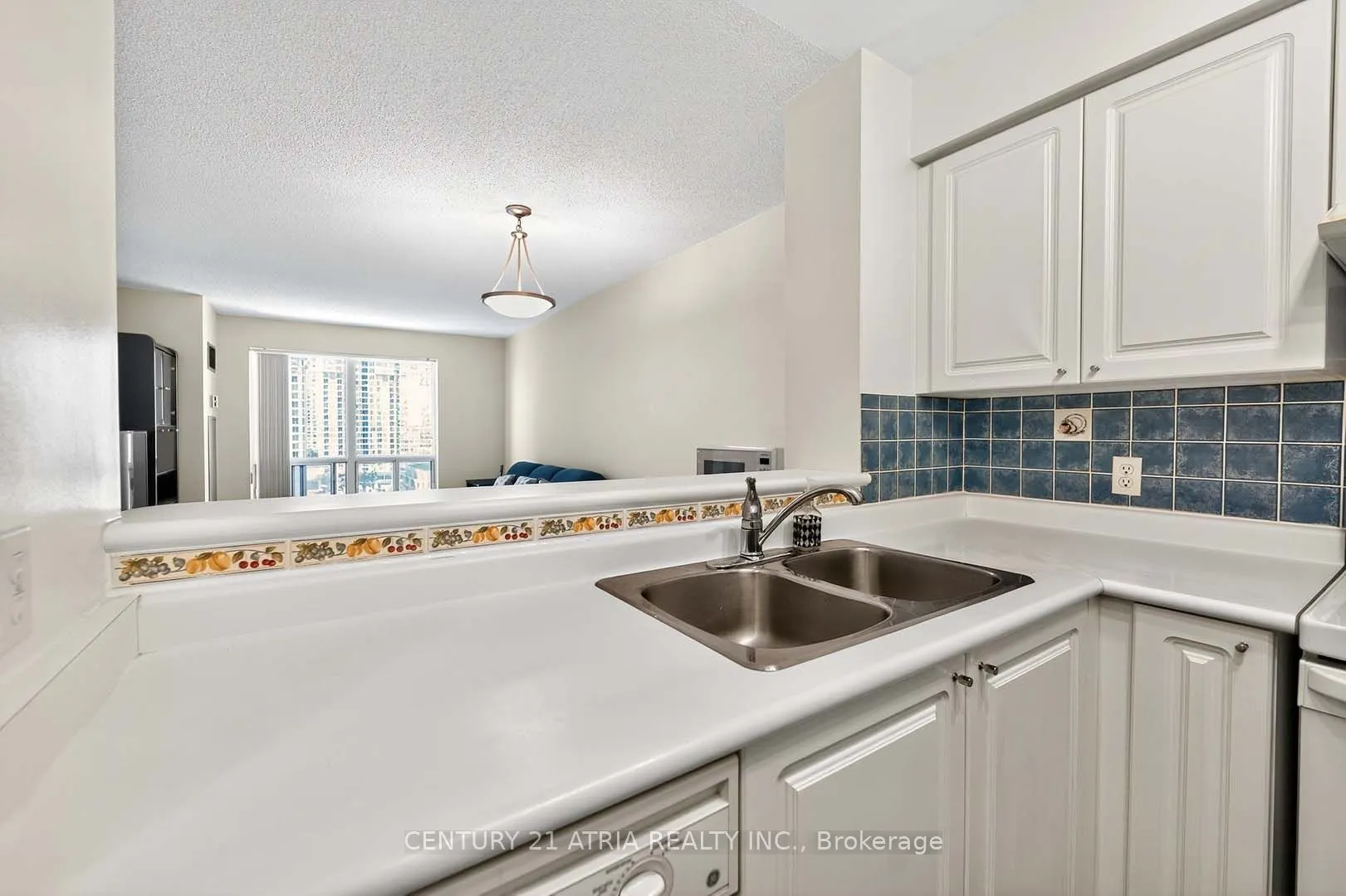 11 Lee Centre Drive, #1115