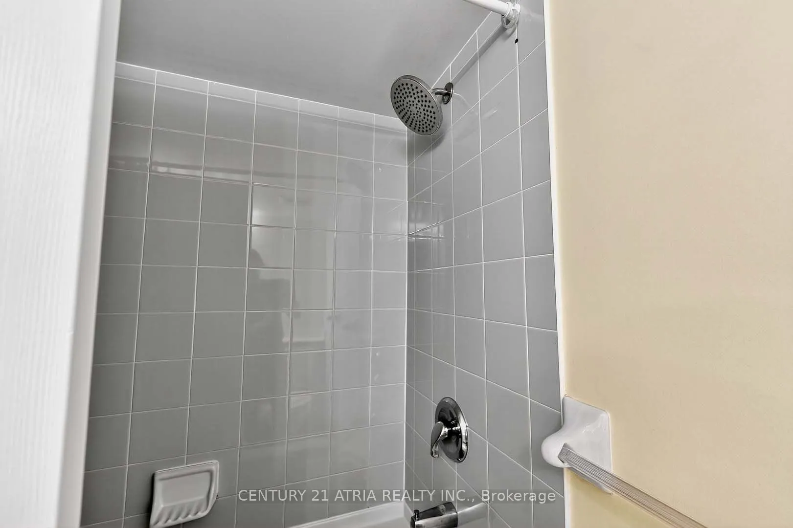 11 Lee Centre Drive, #1115