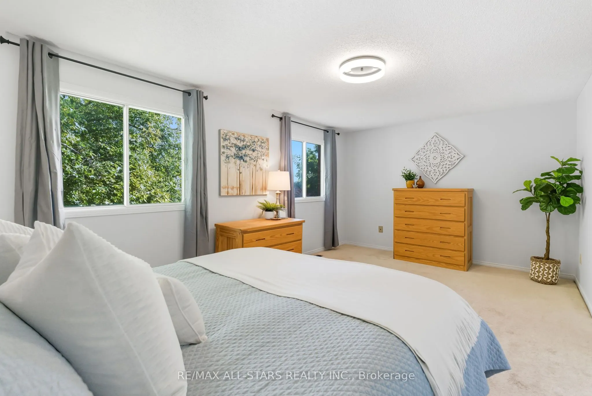 1094 Longbow Drive