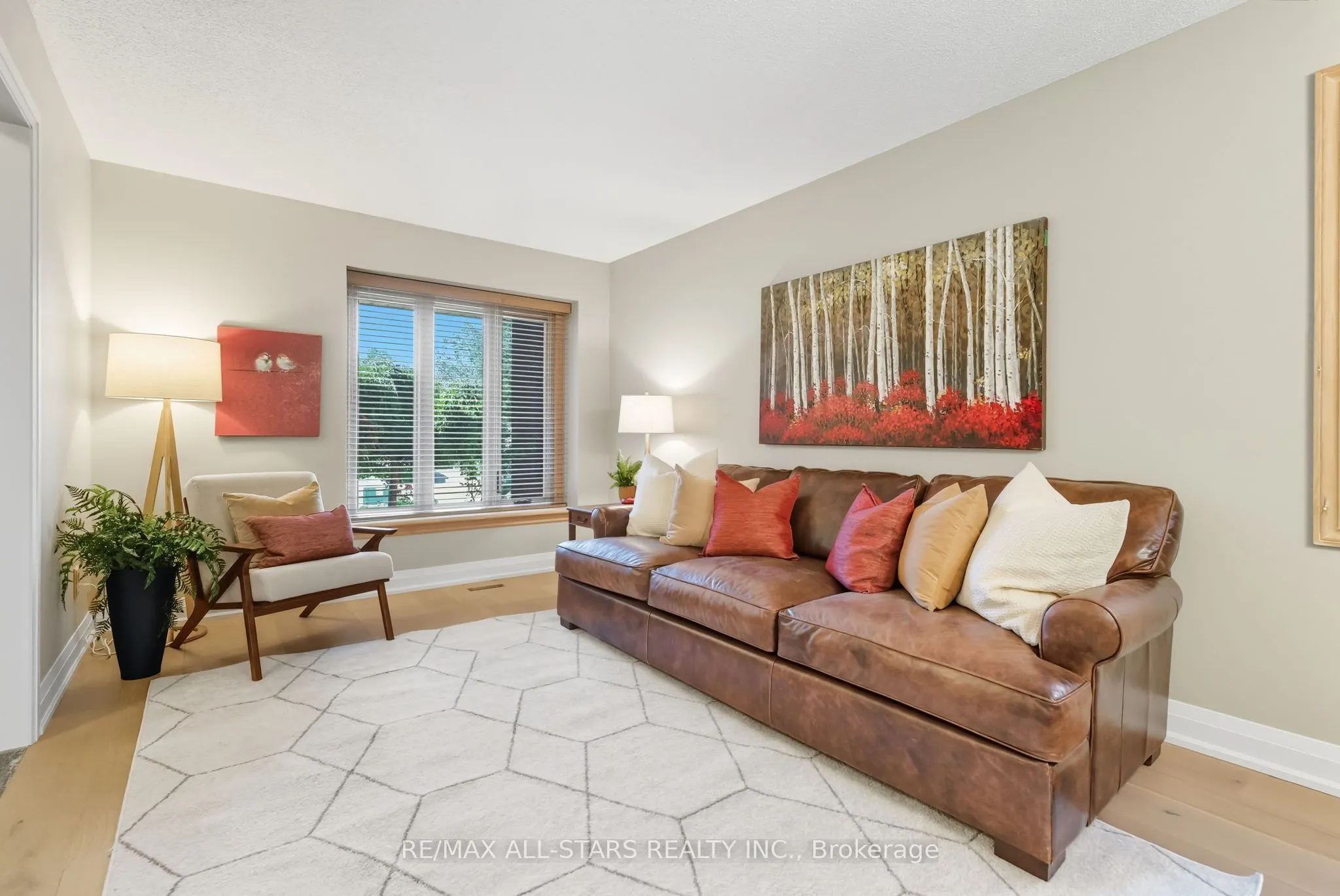 1094 Longbow Drive