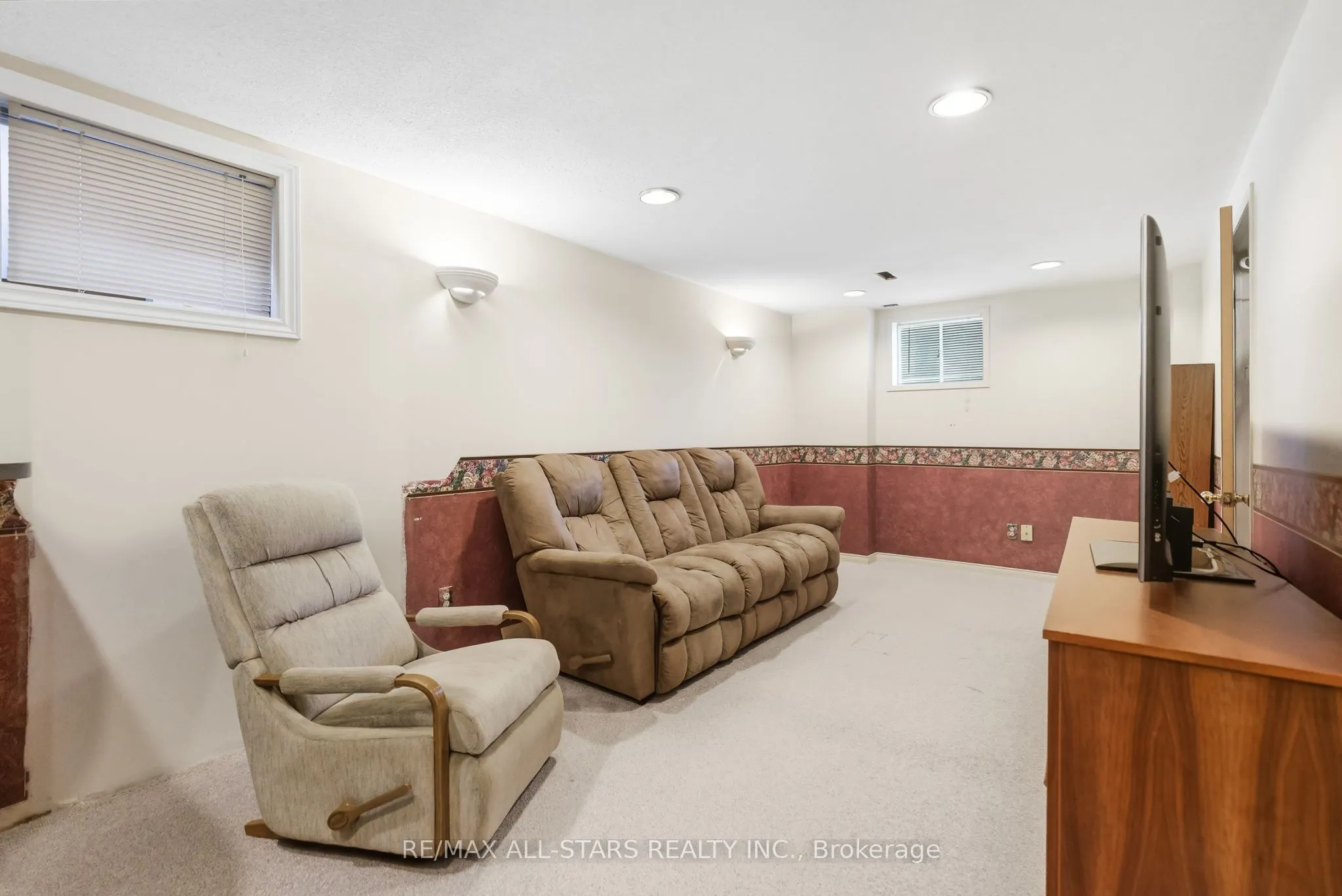 1094 Longbow Drive