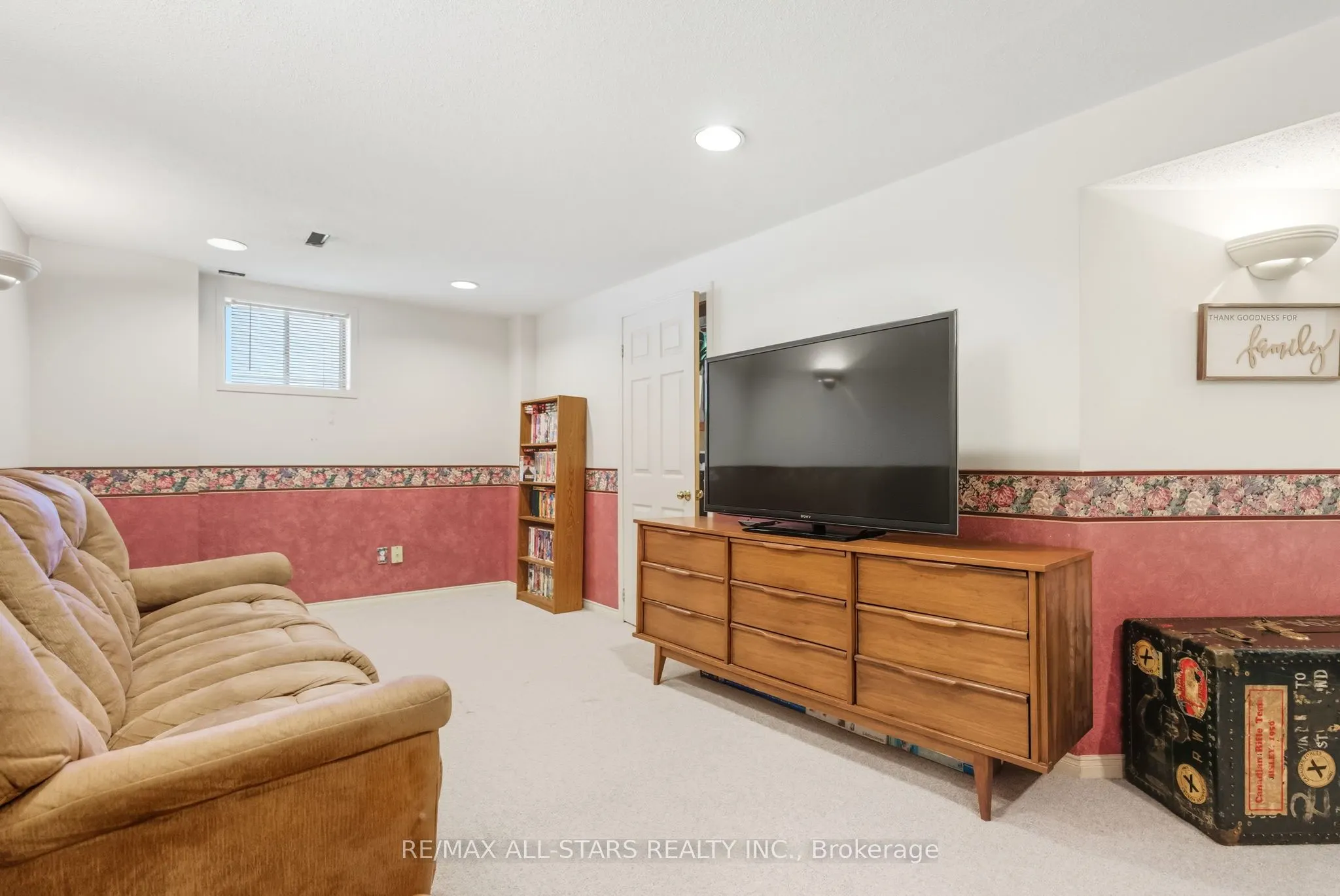 1094 Longbow Drive