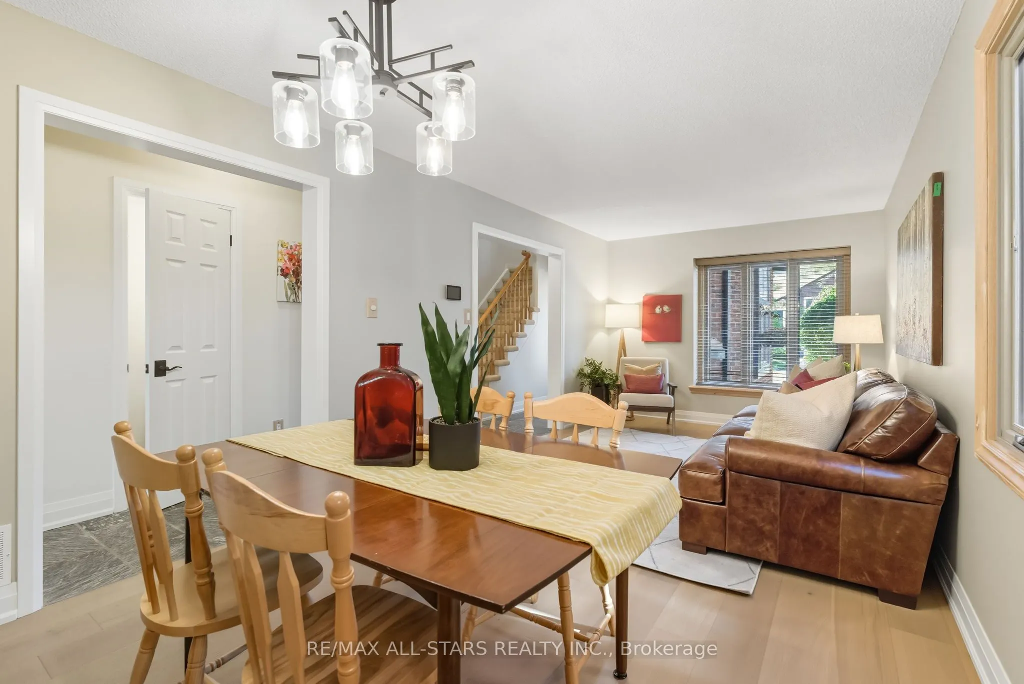 1094 Longbow Drive