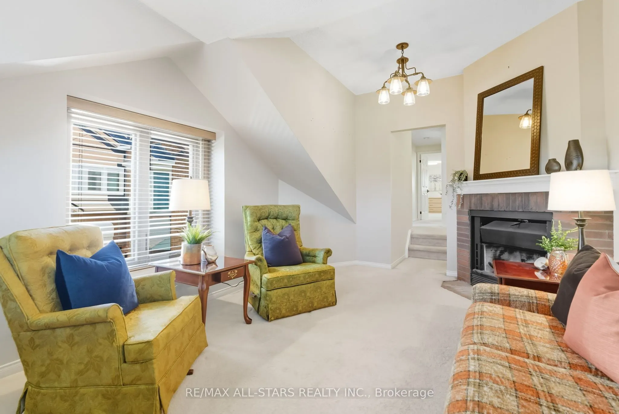 1094 Longbow Drive