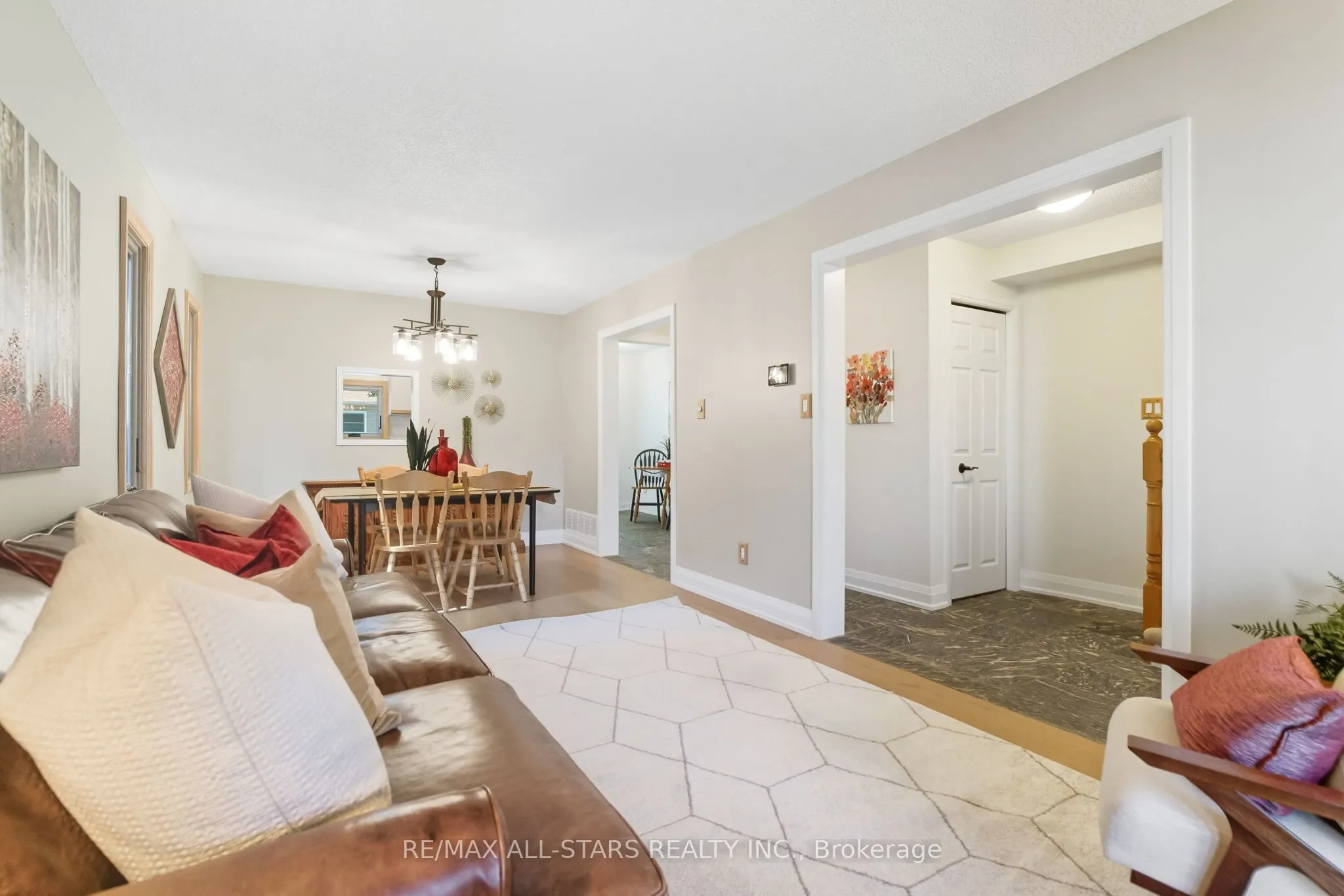 1094 Longbow Drive