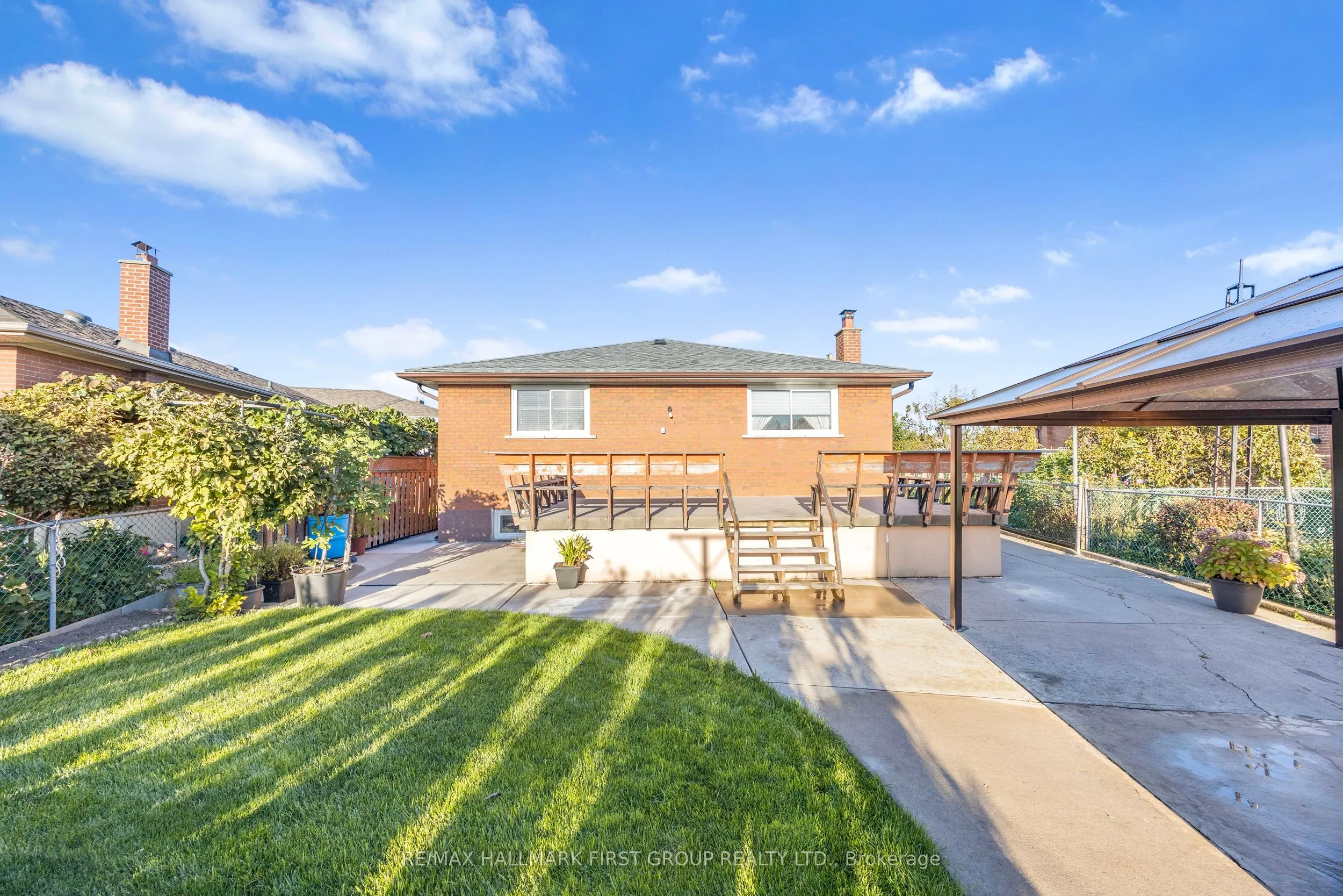 154 Fairglen Avenue