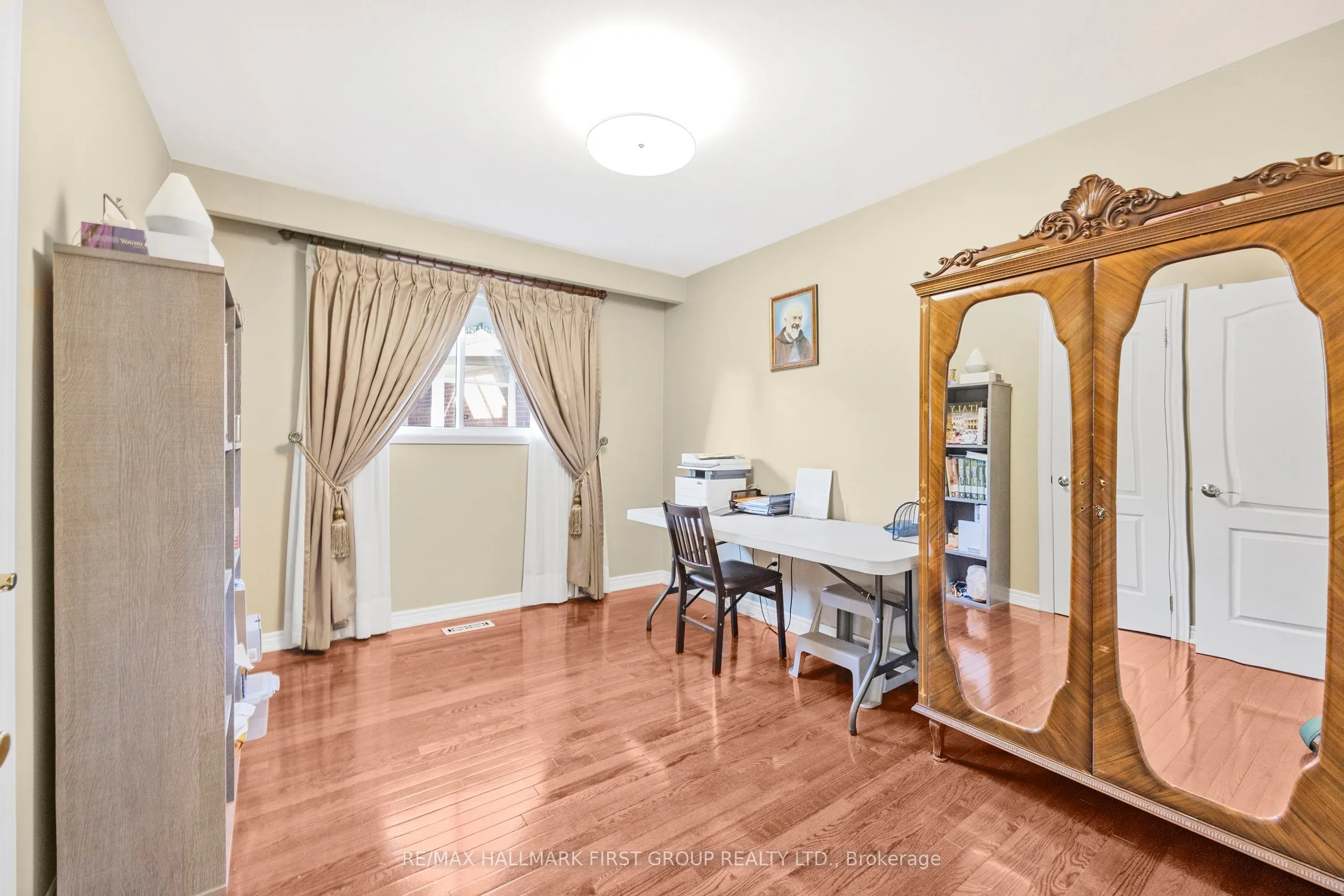 154 Fairglen Avenue
