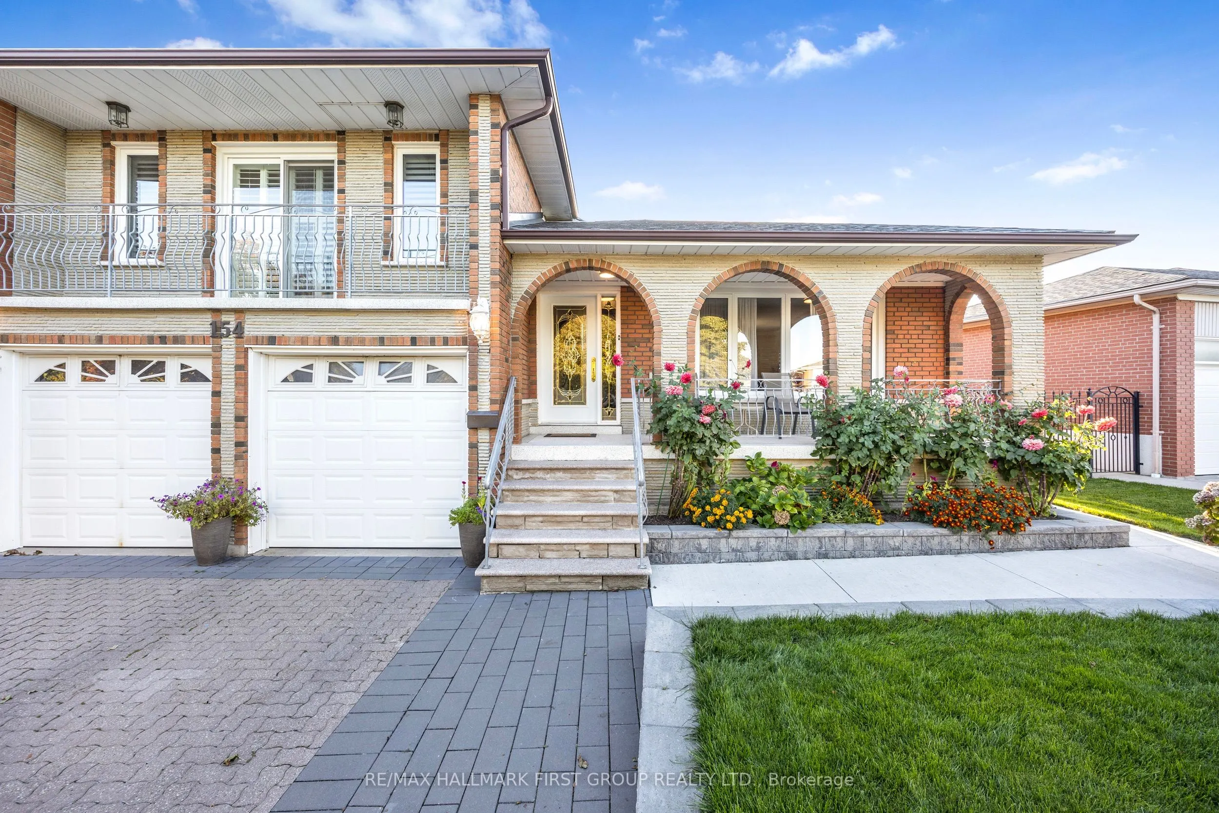 154 Fairglen Avenue