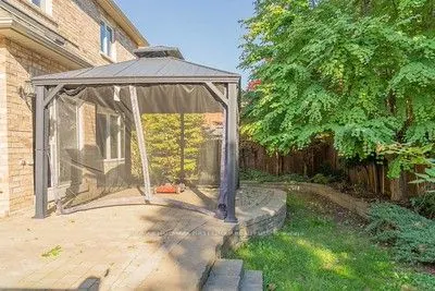 24 Portelli Crescent