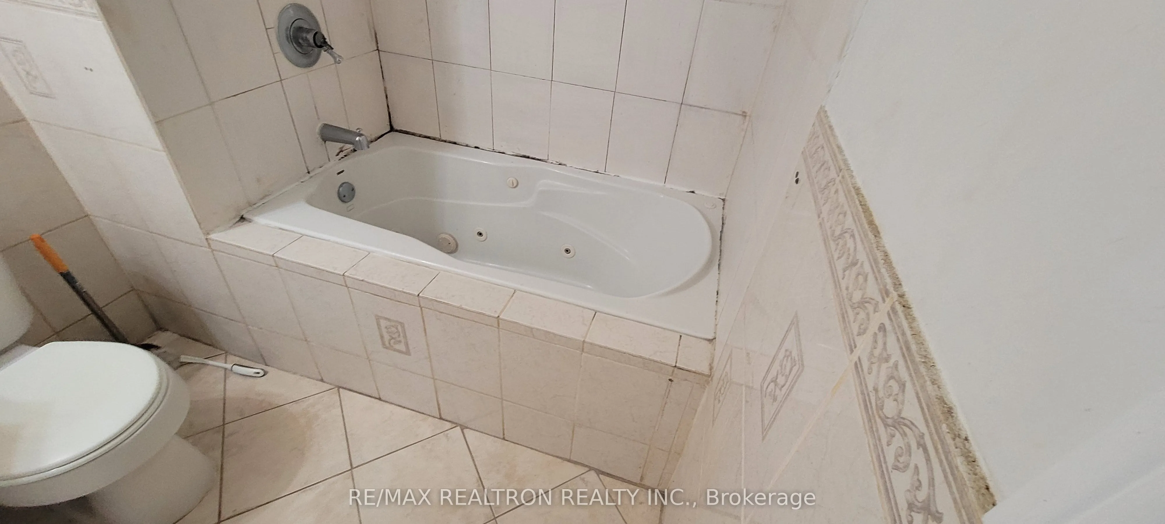 28 Greenleaf Terrace, #Ground Floor,