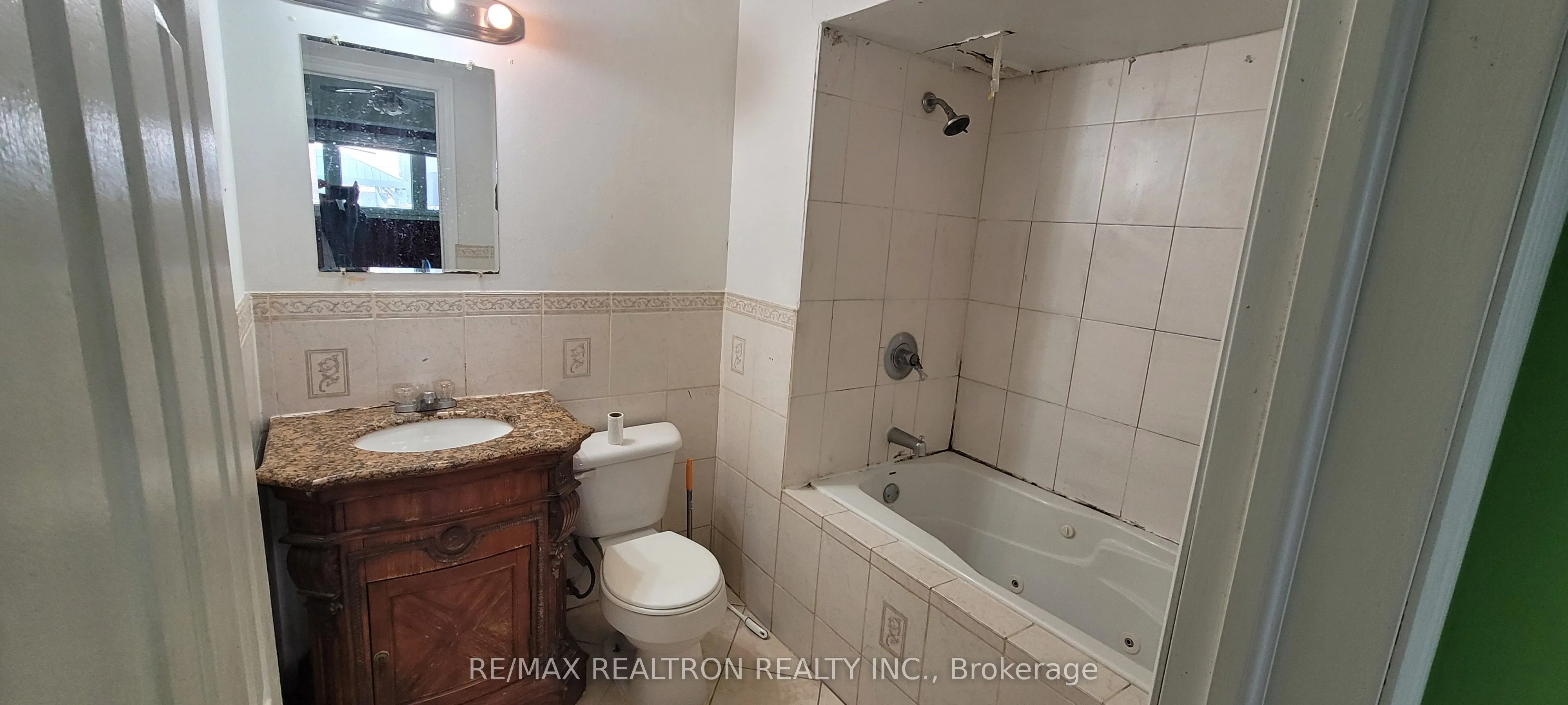 28 Greenleaf Terrace, #Ground Floor,