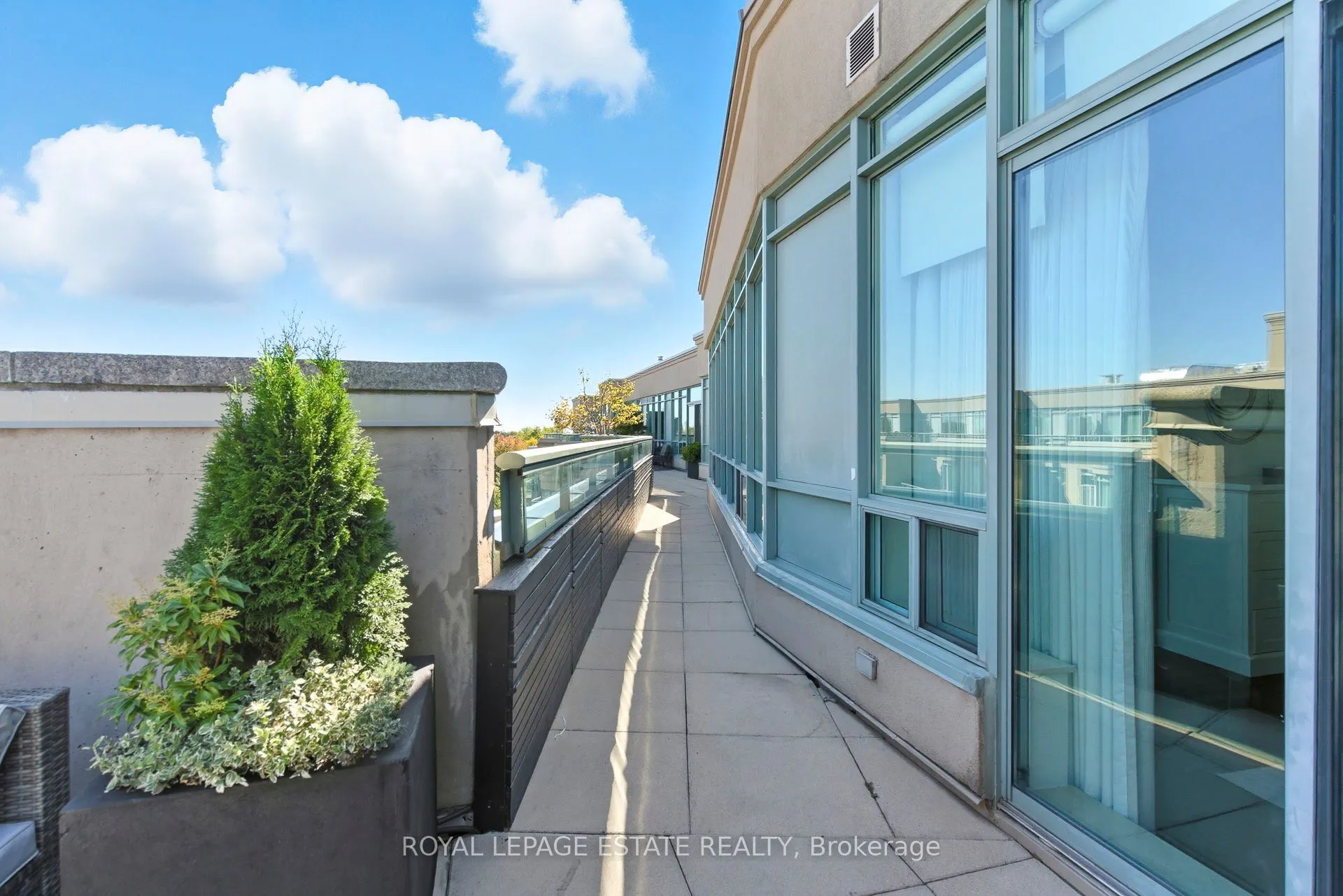 9 Boardwalk Drive, #Ph9