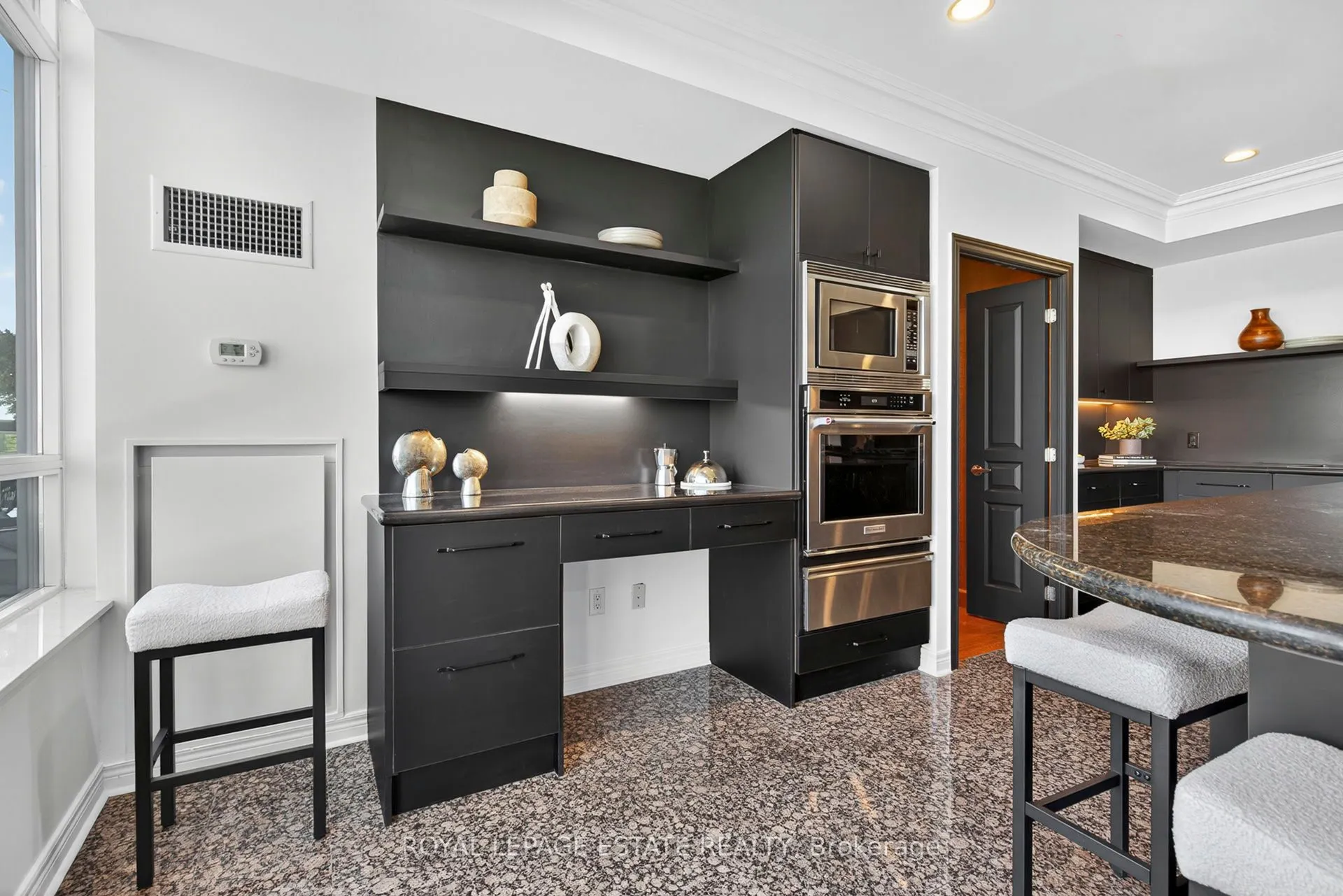 9 Boardwalk Drive, #Ph9