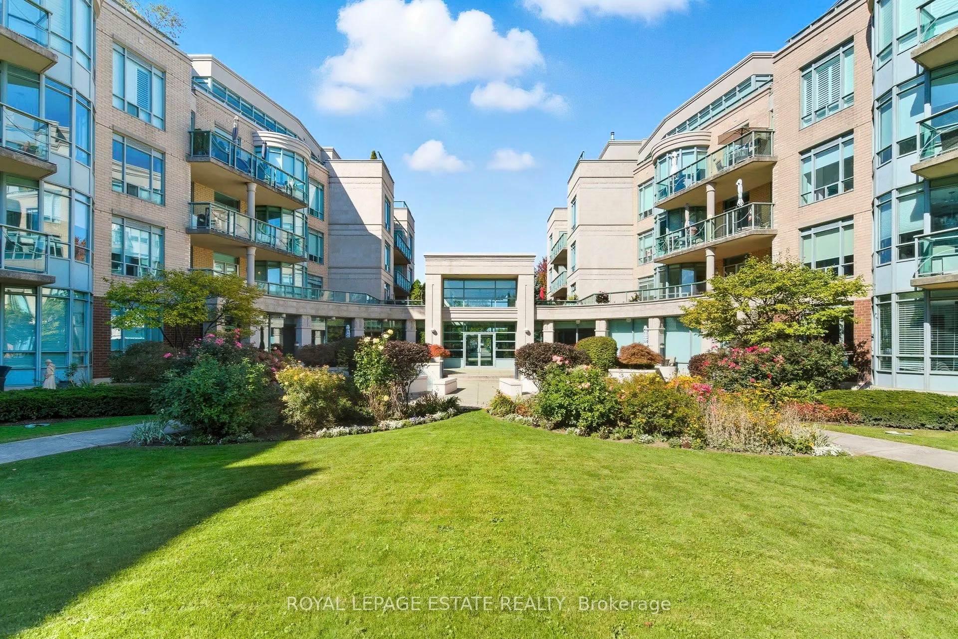9 Boardwalk Drive, #Ph9